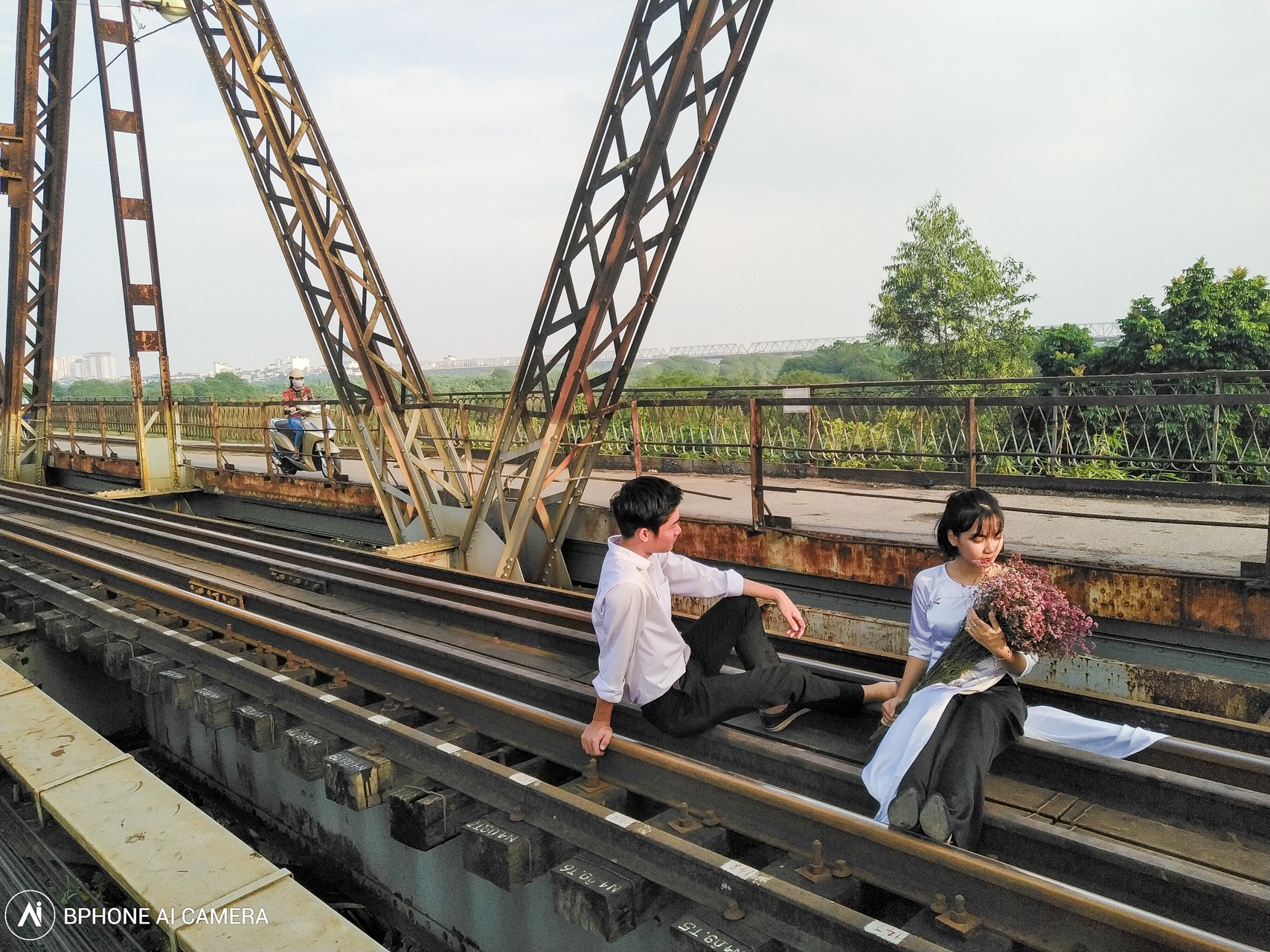 Ha Noi mua thu qua ong kinh Bphone anh 9