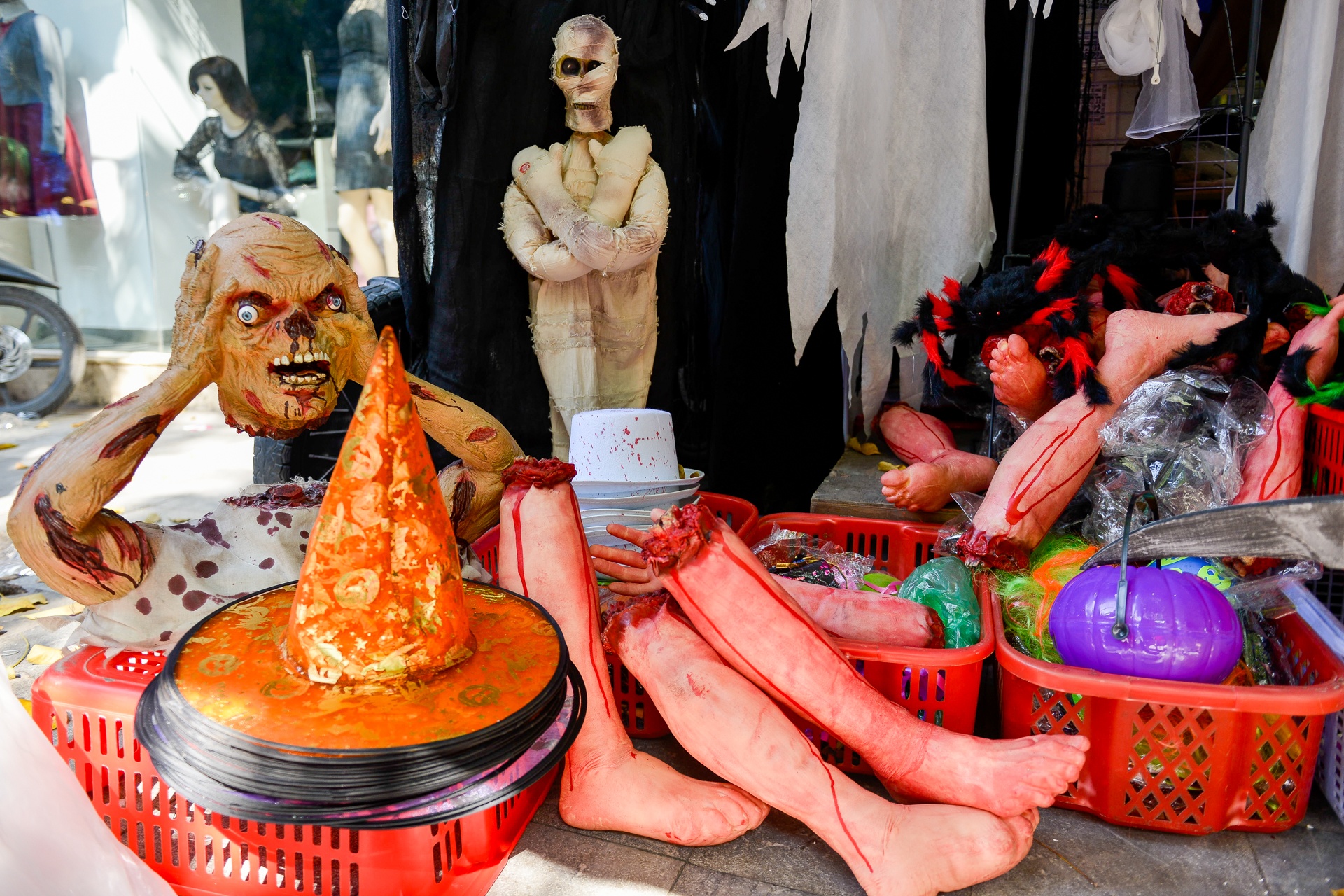 pho hang ma bay ban do hoa trang halloween anh 8