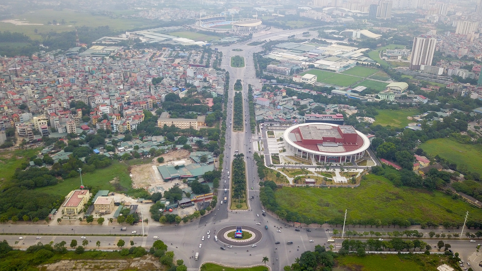 toan canh duong dua F1 tai Ha Noi anh 6