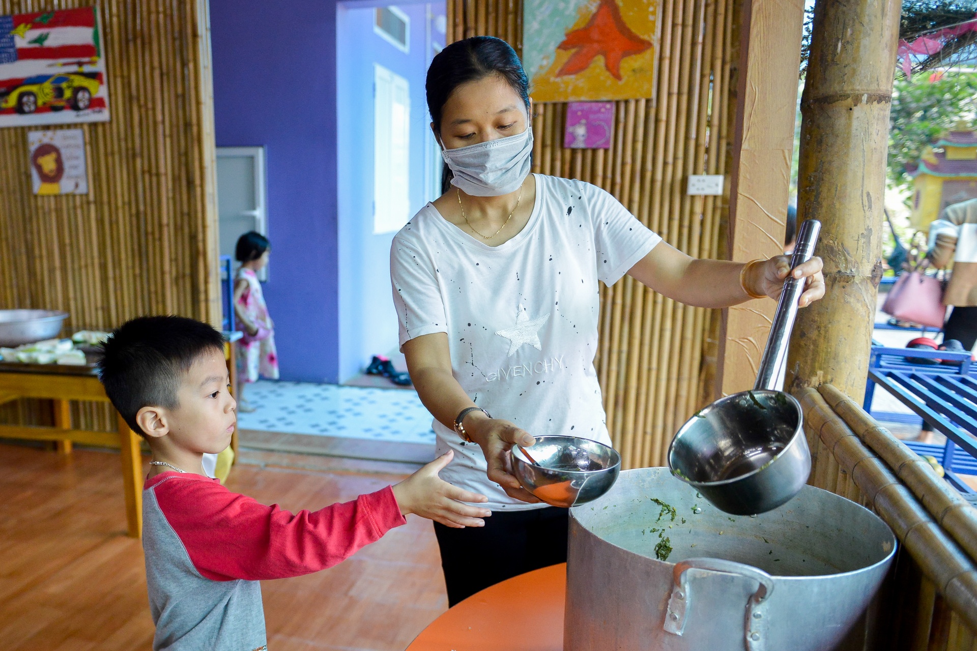 ngôi trường trên đồi của học sinh thành phố ảnh 35 ngoi truong tren doi cua hoc sinh thanh pho anh 35