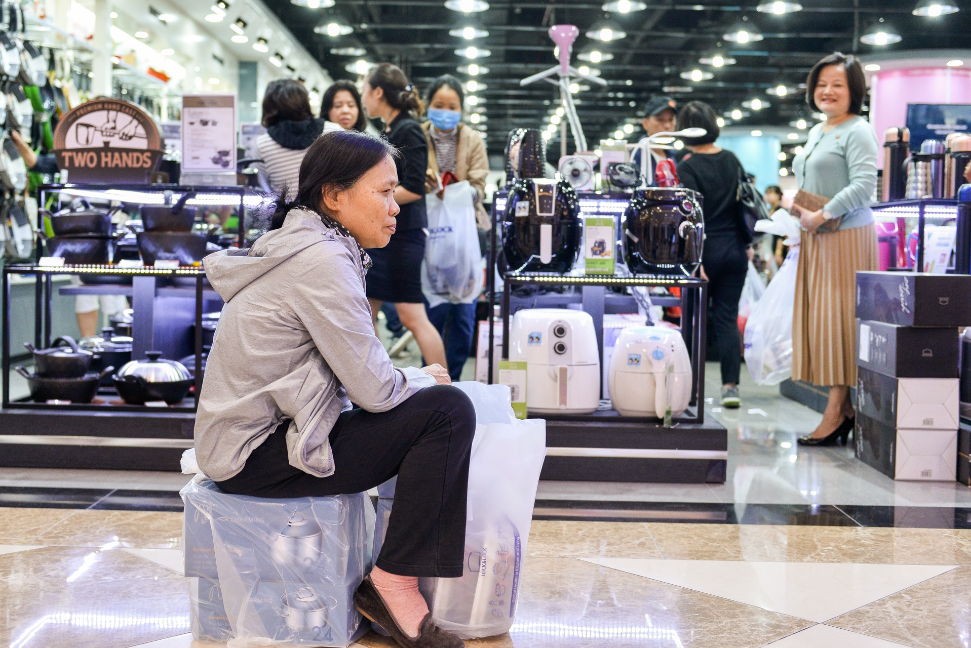 le hoi mua sam giam gia Black Friday anh 15