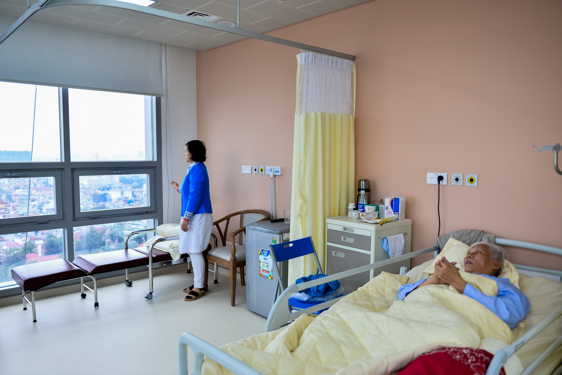 benh vien hien dai anh 26