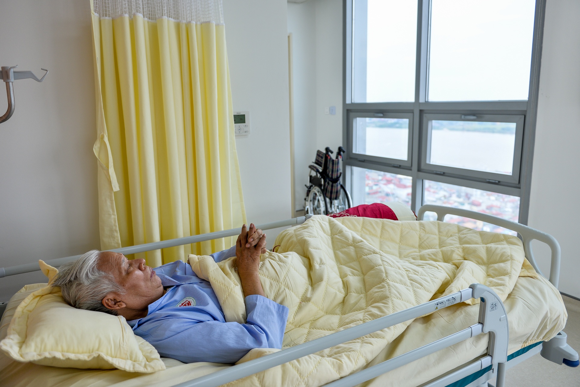 benh vien hien dai anh 24