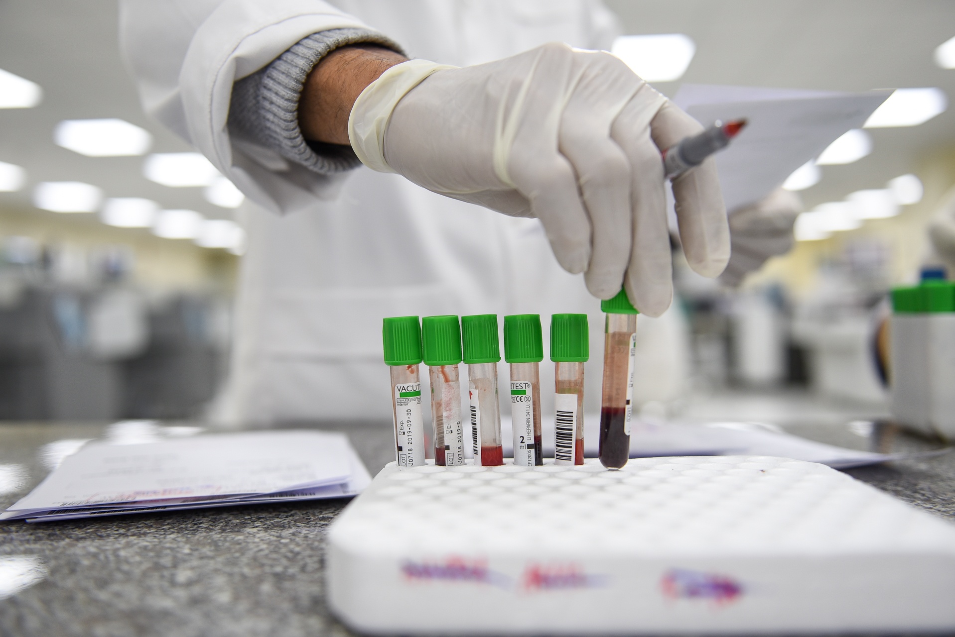 benh vien hien dai anh 9