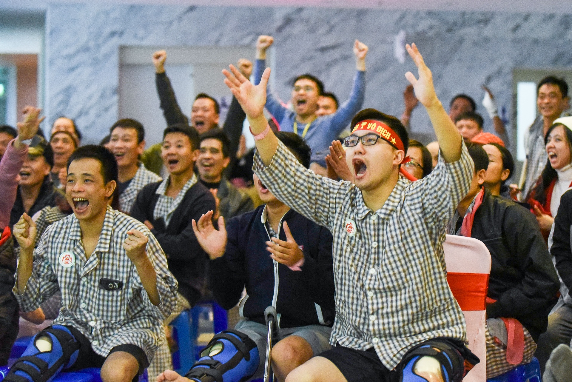 benh vien hien dai anh 50