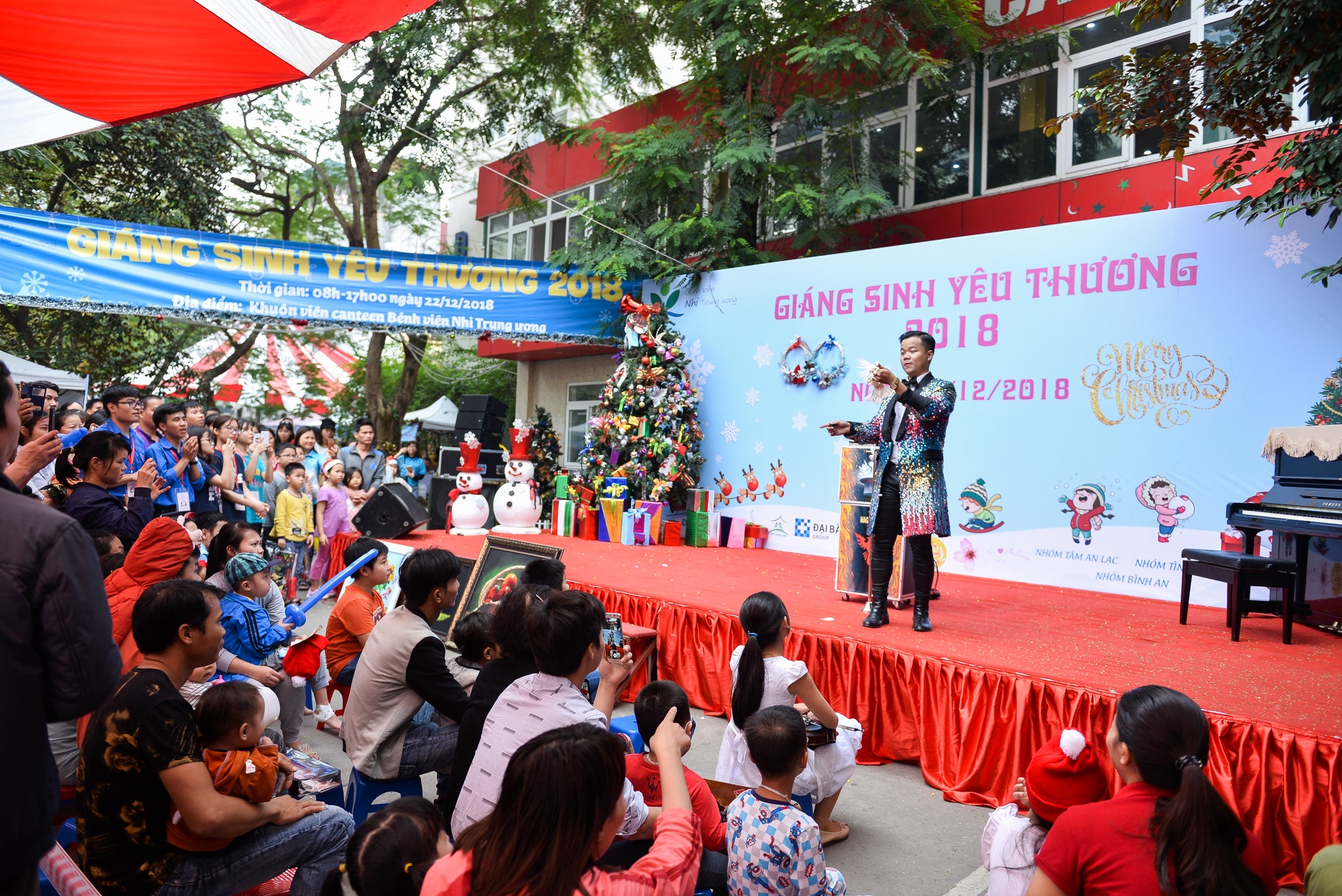 tre em vien Nhi vui Giang sinh anh 2