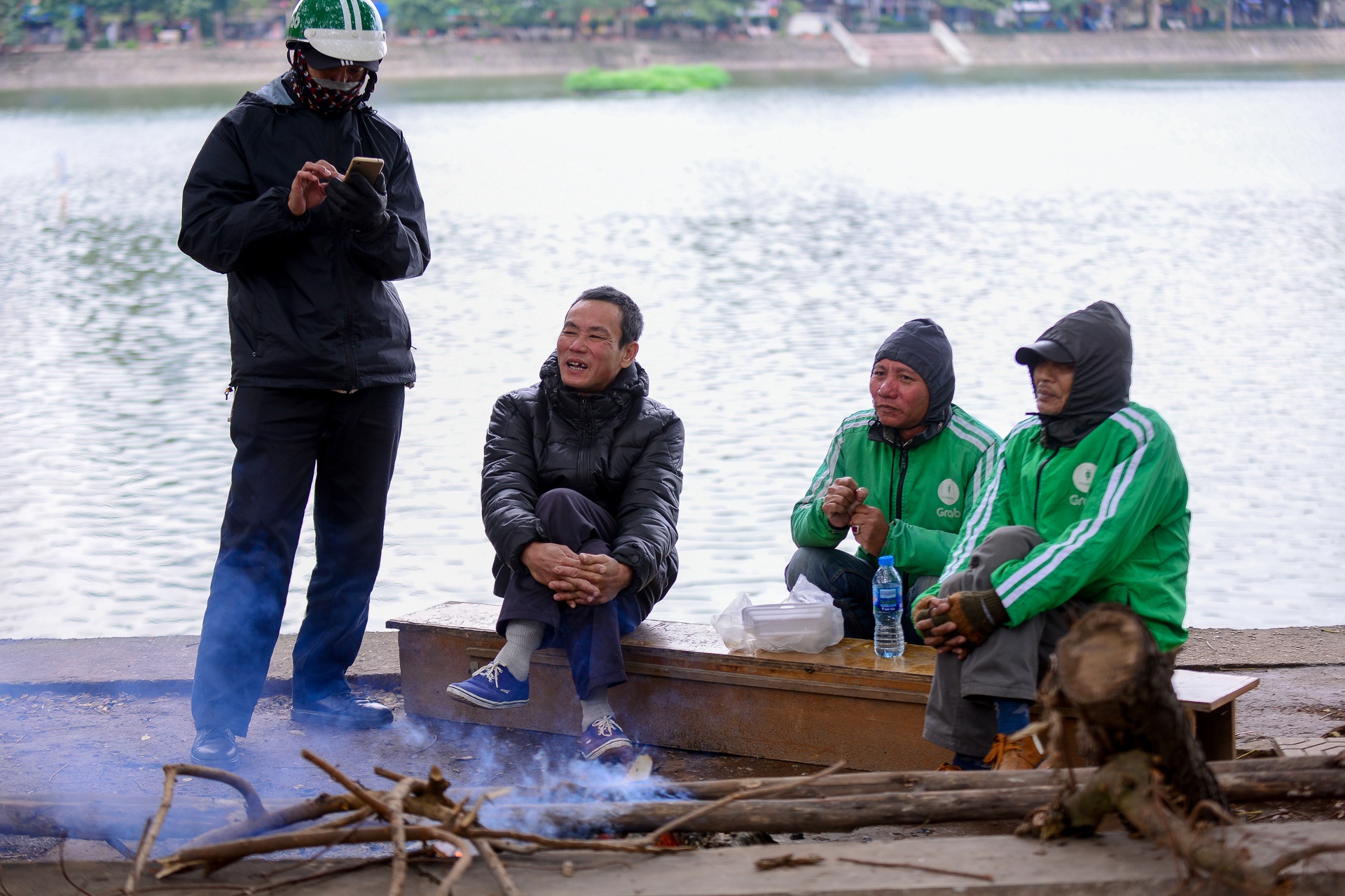 nguoi dan dot lua suoi am anh 5