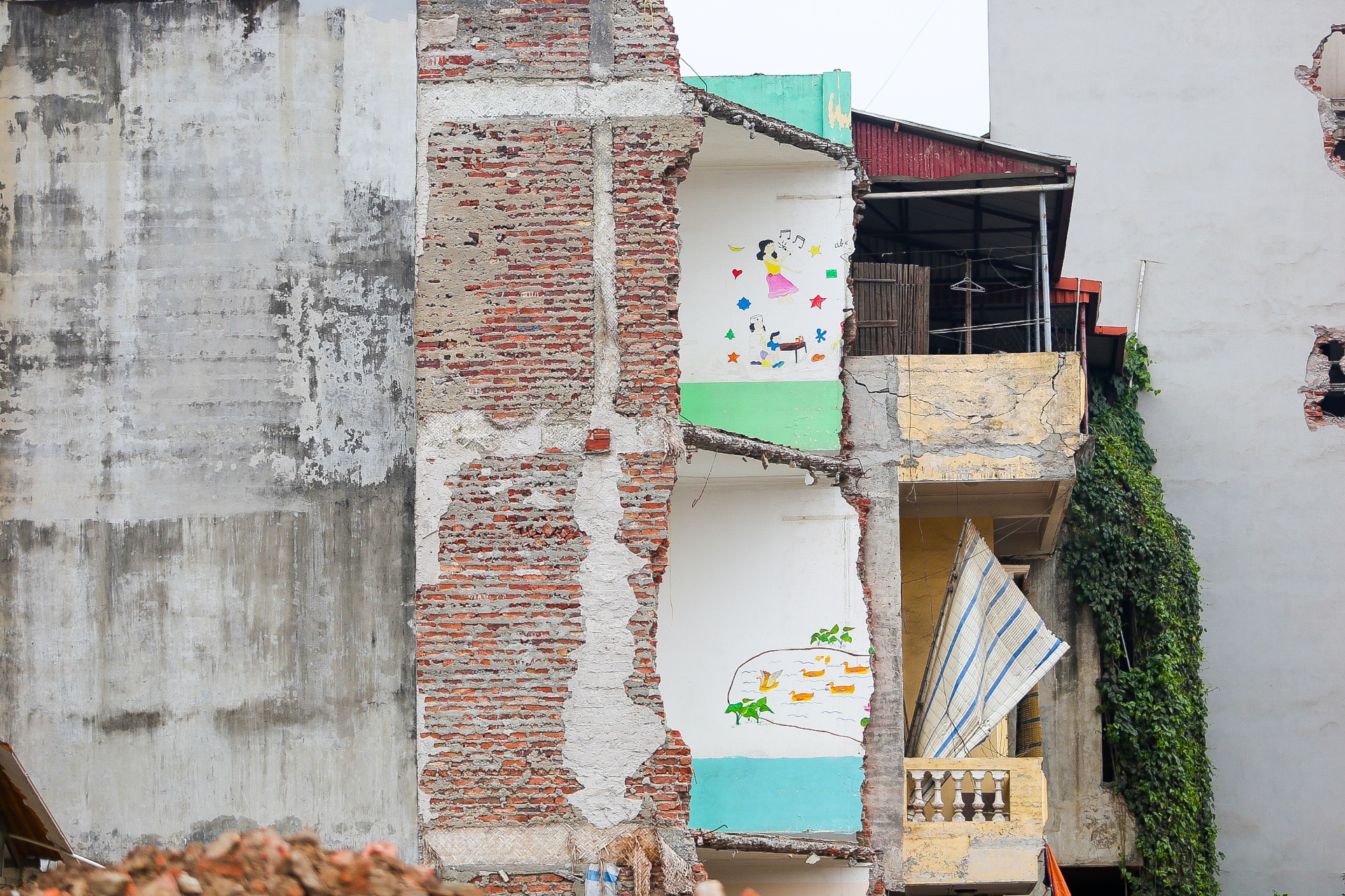 nha sieu mong tren duong Pham Van Dong anh 7