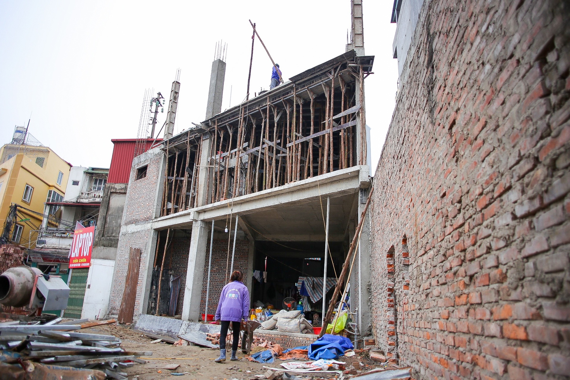 nha sieu mong tren duong Pham Van Dong anh 8