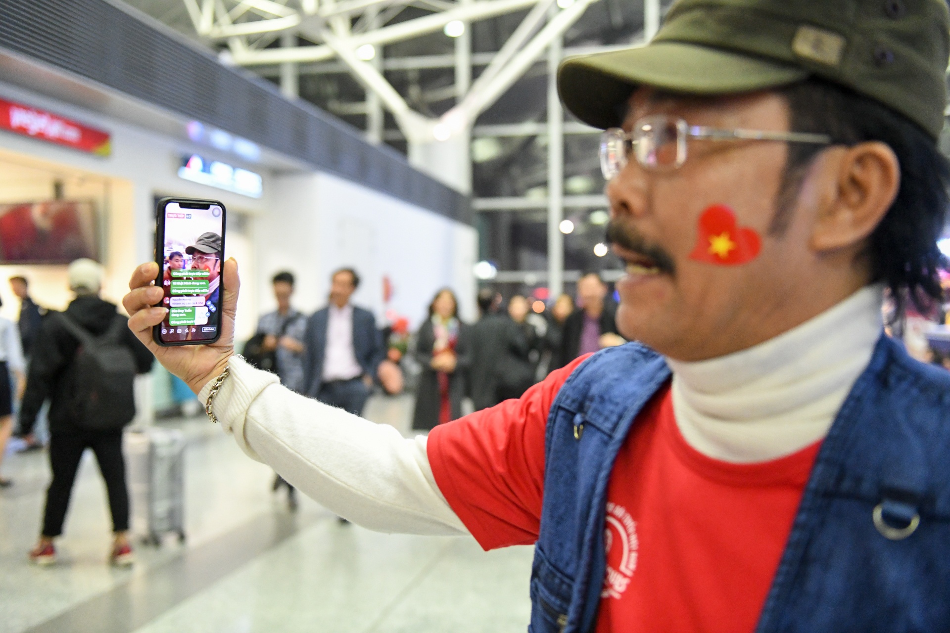 Hoa hau Ngoc Han cung CDV len duong co vu tuyen Viet Nam anh 7