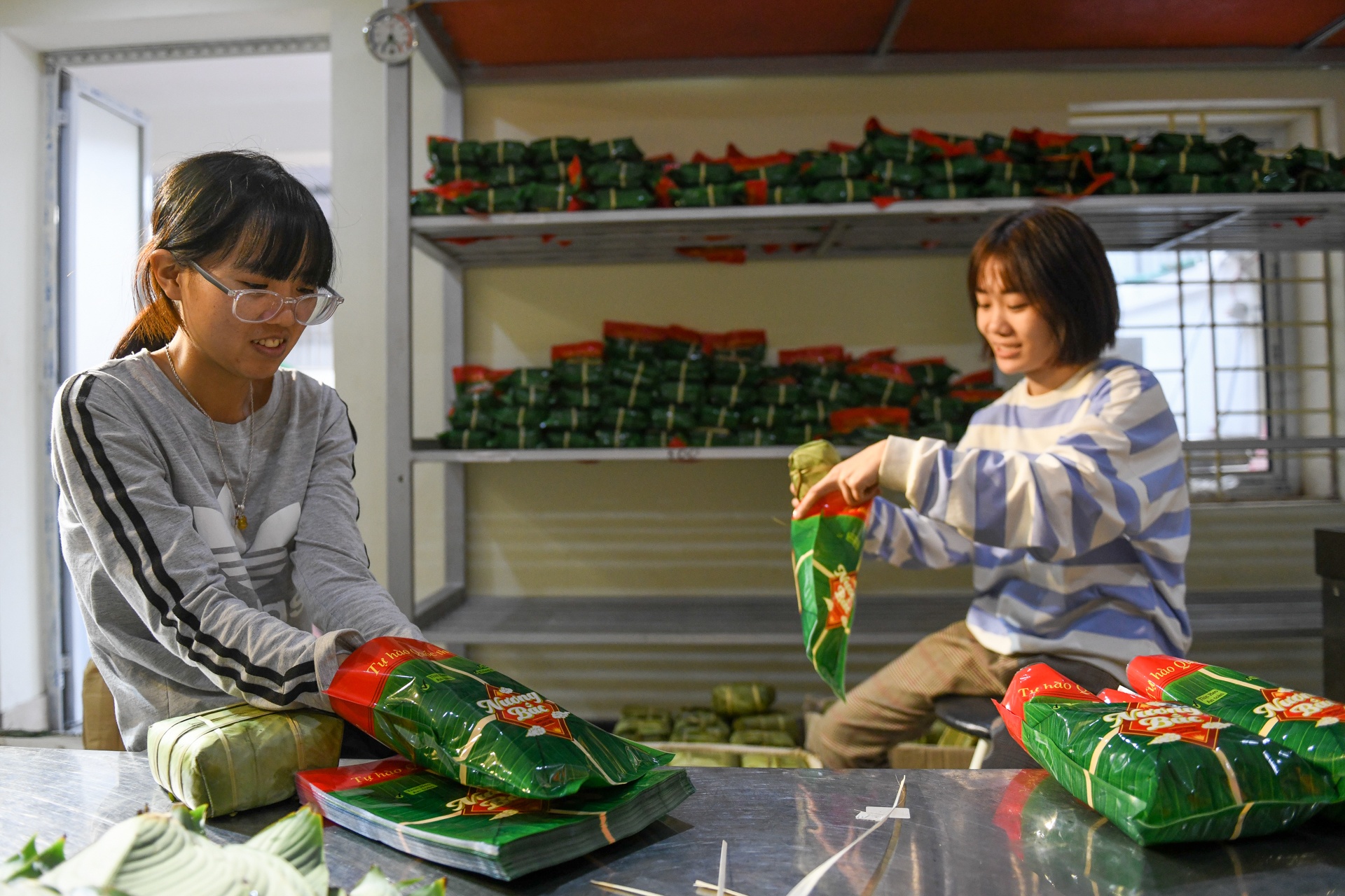 goi banh chung ngay tet anh 28