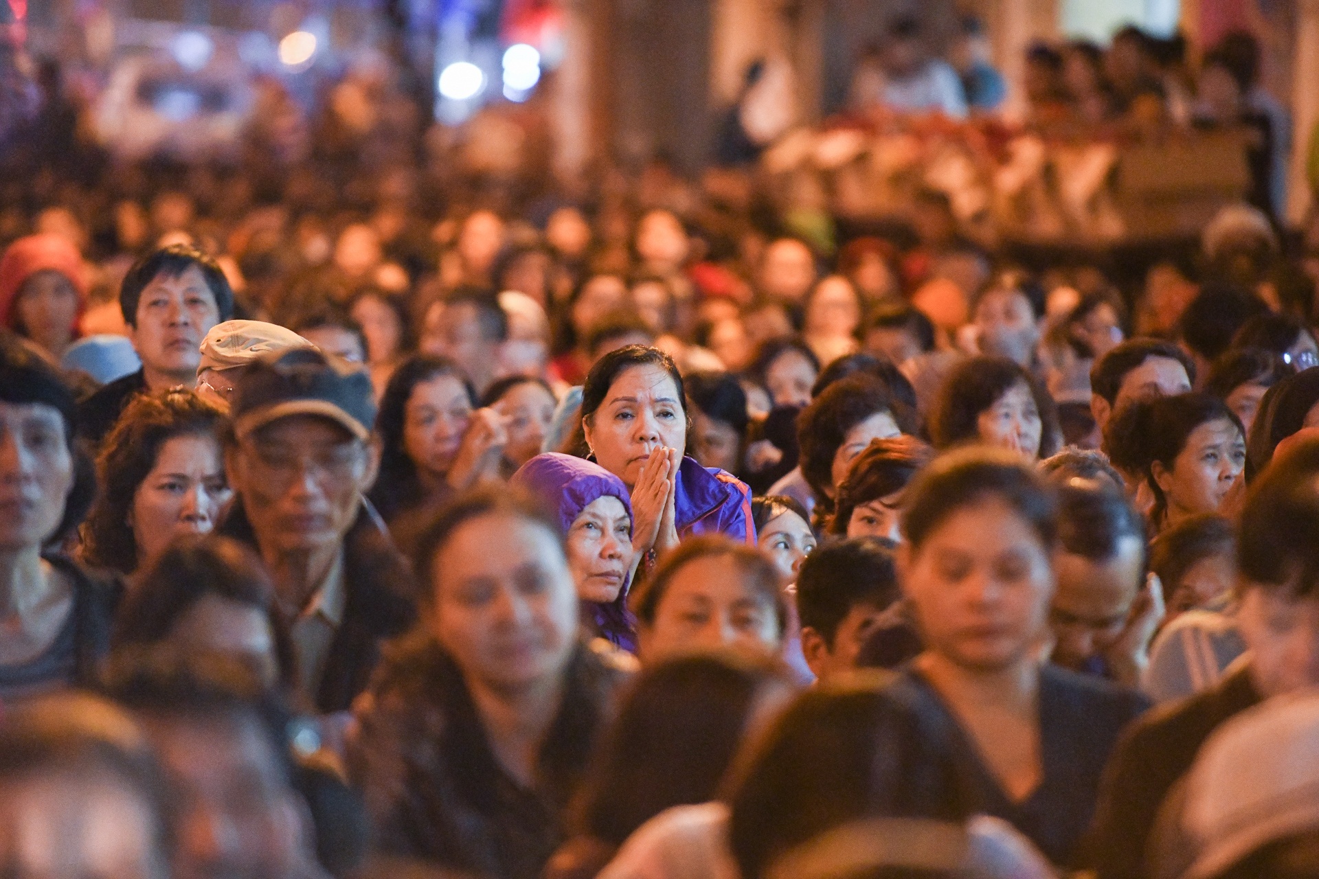 nghin nguoi ngoi ngoai duong cau an nam moi anh 5