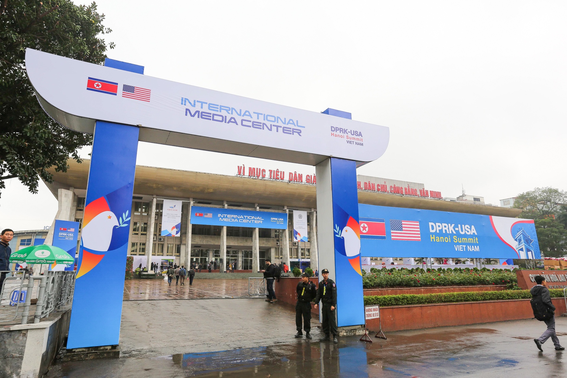 trung tam bao chi Trump Kim Jong Un anh 1