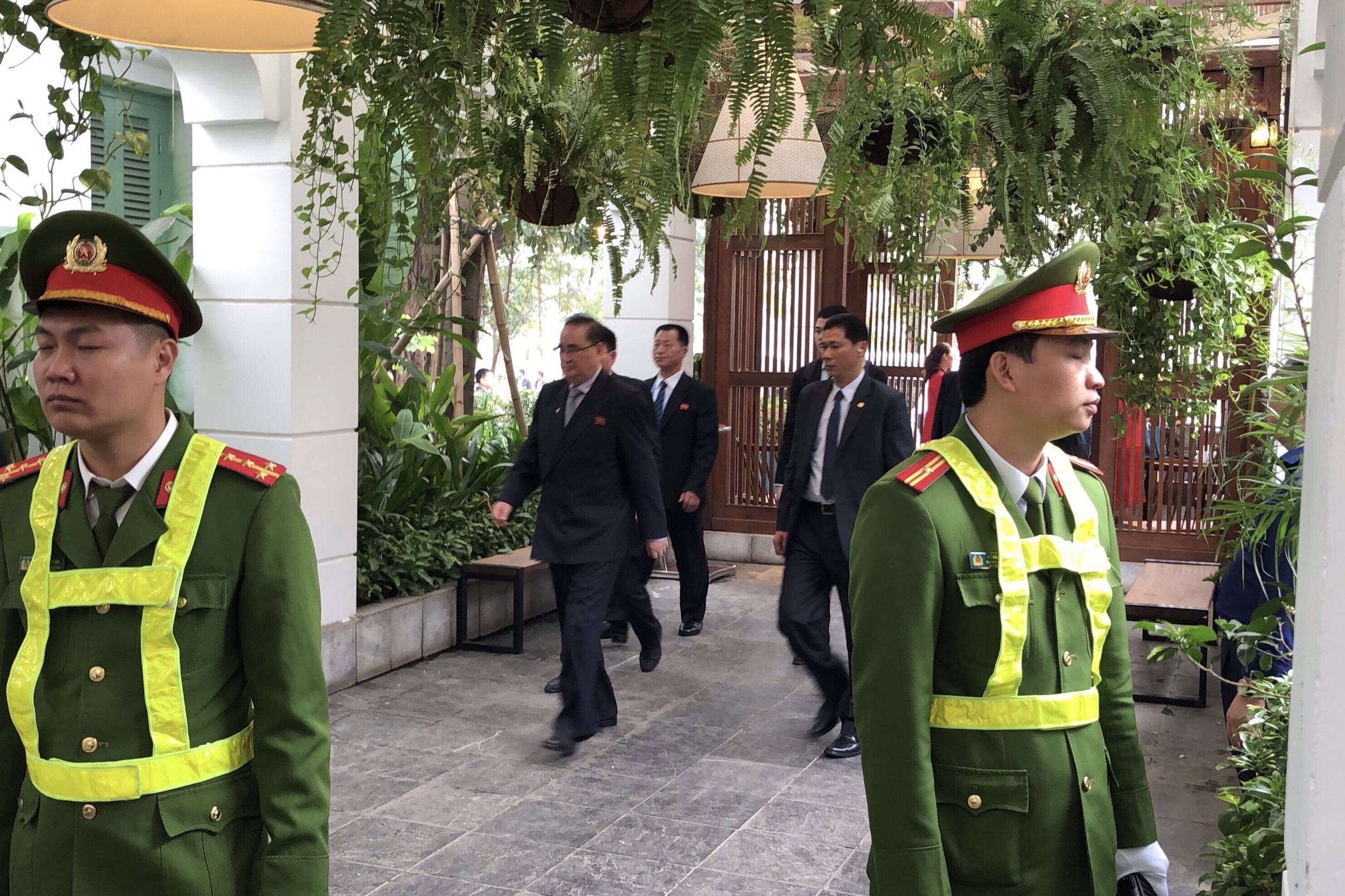 Doan Trieu Tien thuong thuc pho Ha Noi anh 2