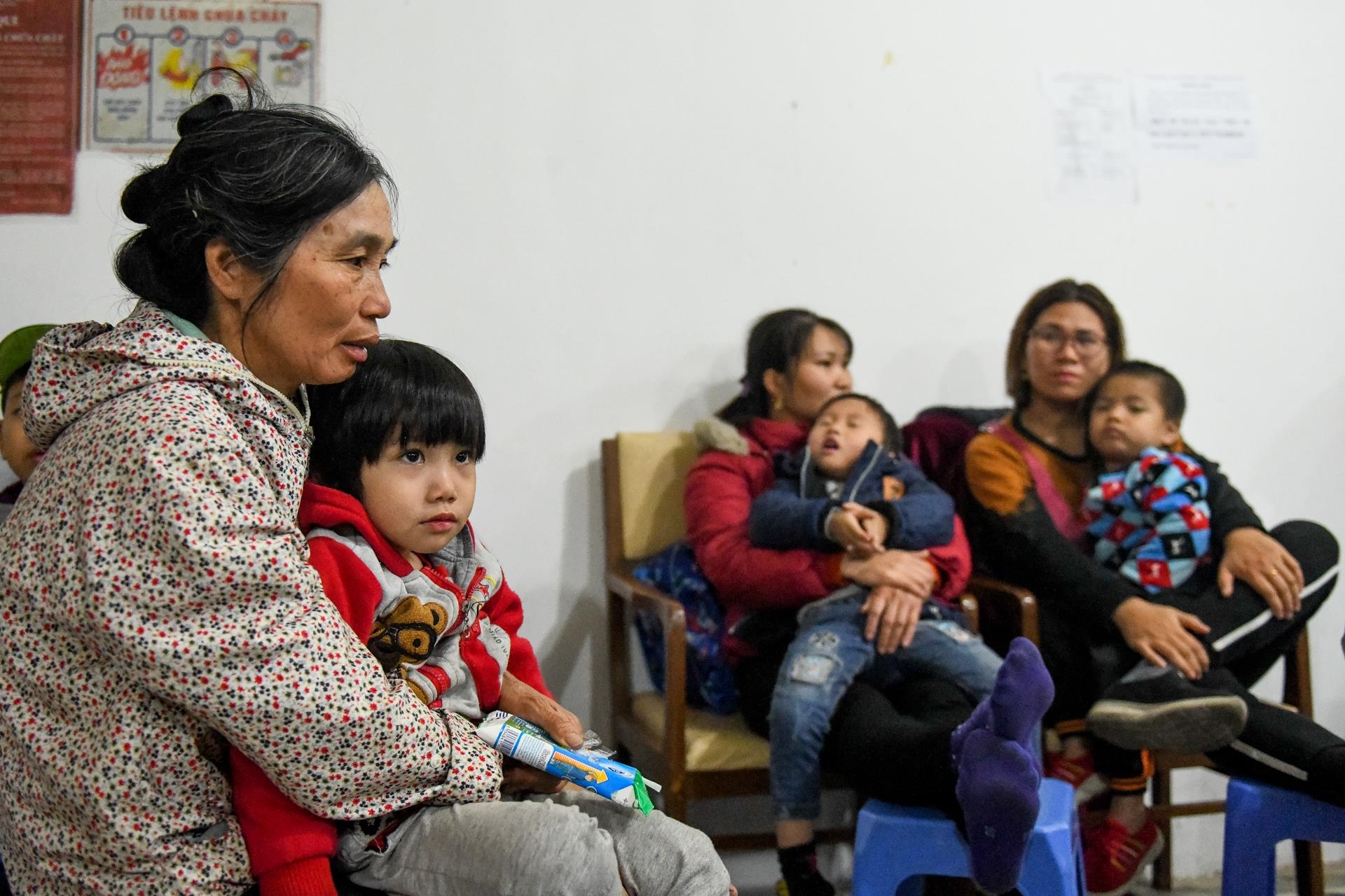 dua con di kham san lon anh 15