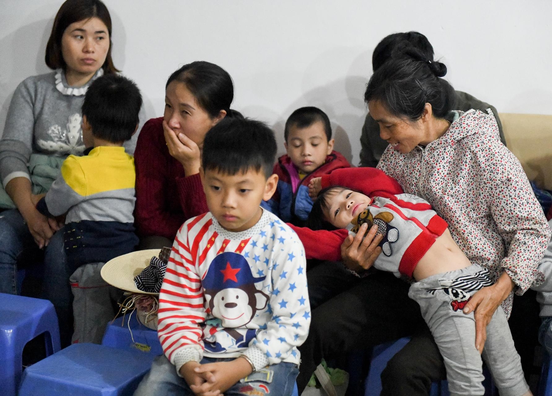 dua con di kham san lon anh 12