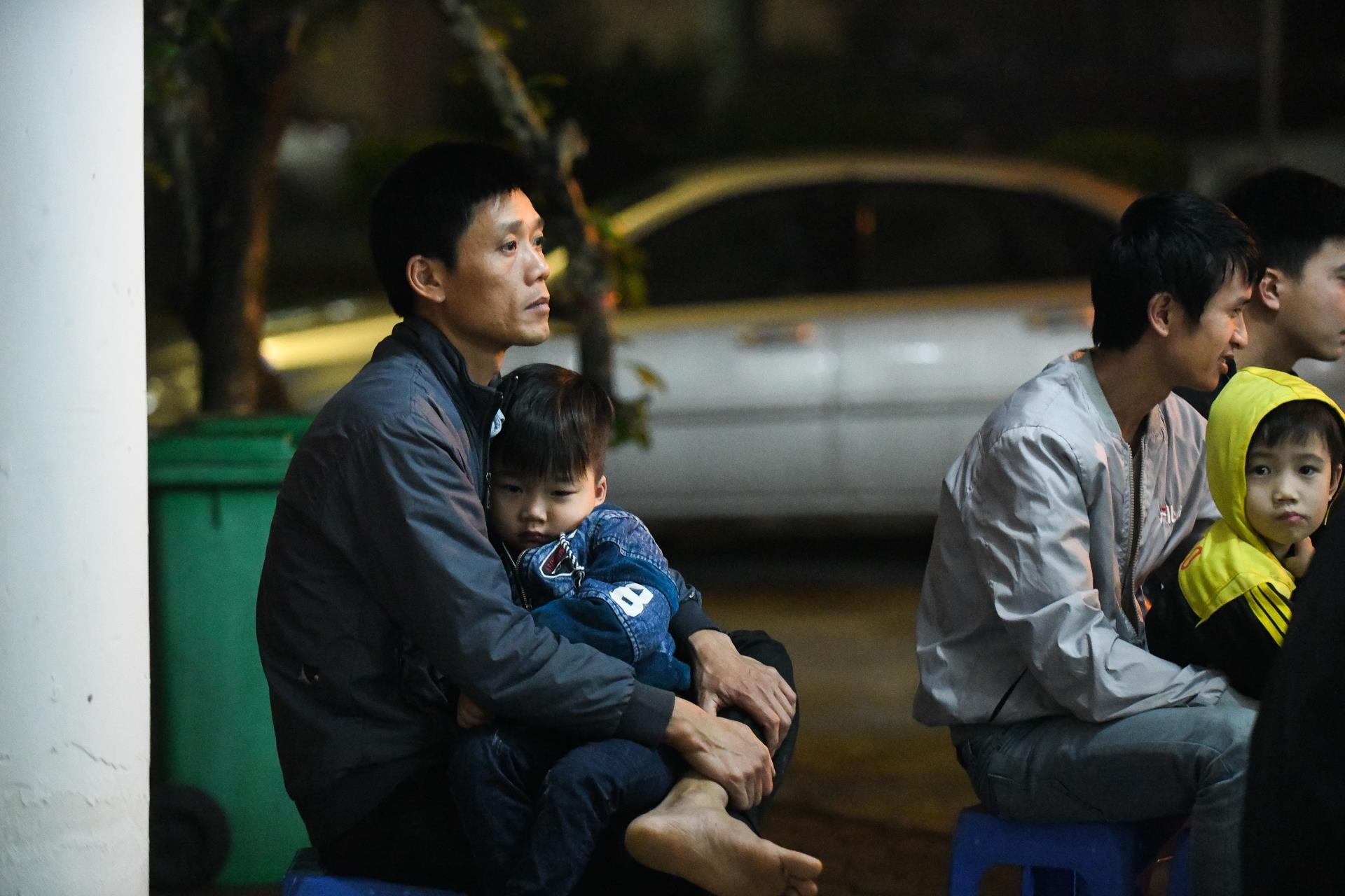 dua con di kham san lon anh 14