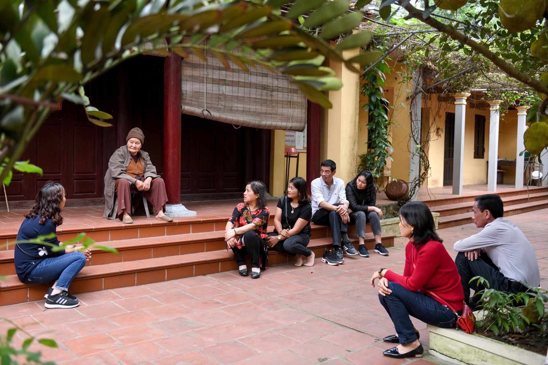 ngoi chua khong co hom cong duc anh 11