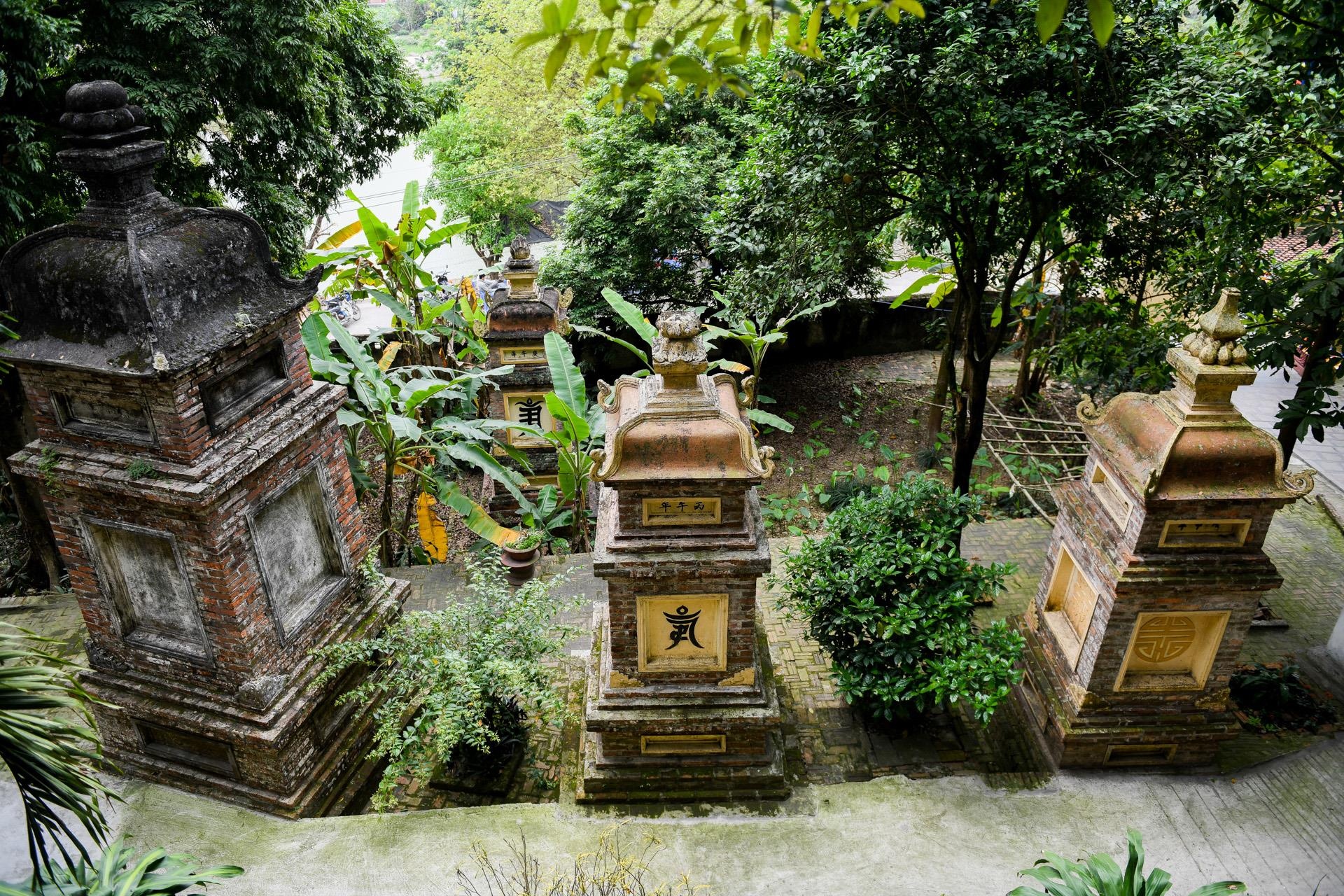 ngoi chua khong co hom cong duc anh 5