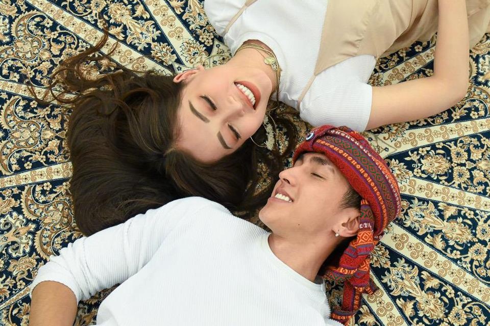 A hau Phuong Nga tinh tu voi ban trai Binh An o Tho Nhi Ky hinh anh