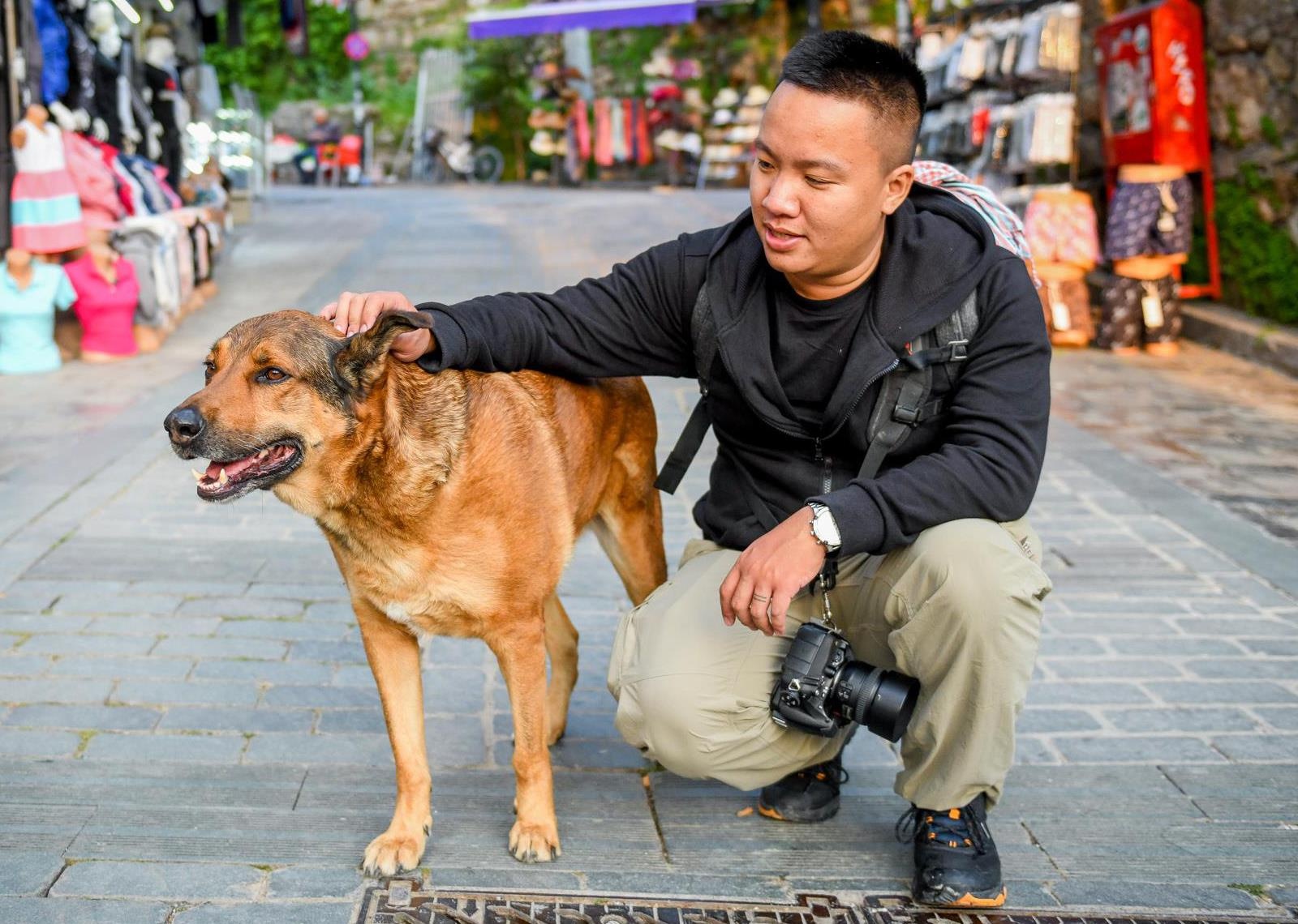 Cho khong ro mom nhan nhan tren duong pho Tho Nhi Ky hinh anh