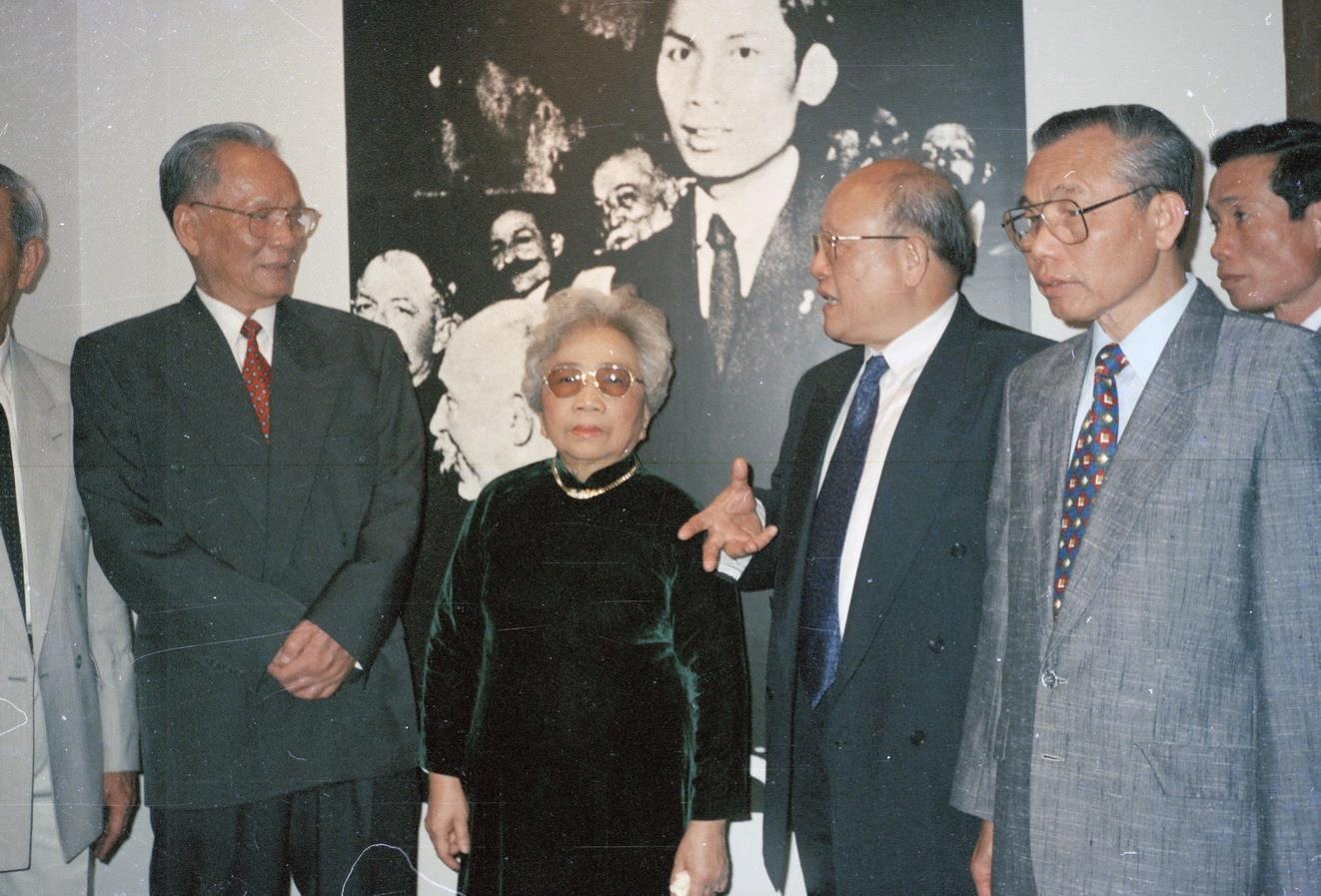 nhung buc anh ve nguyen Chu tich nuoc Le Duc Anh anh 16