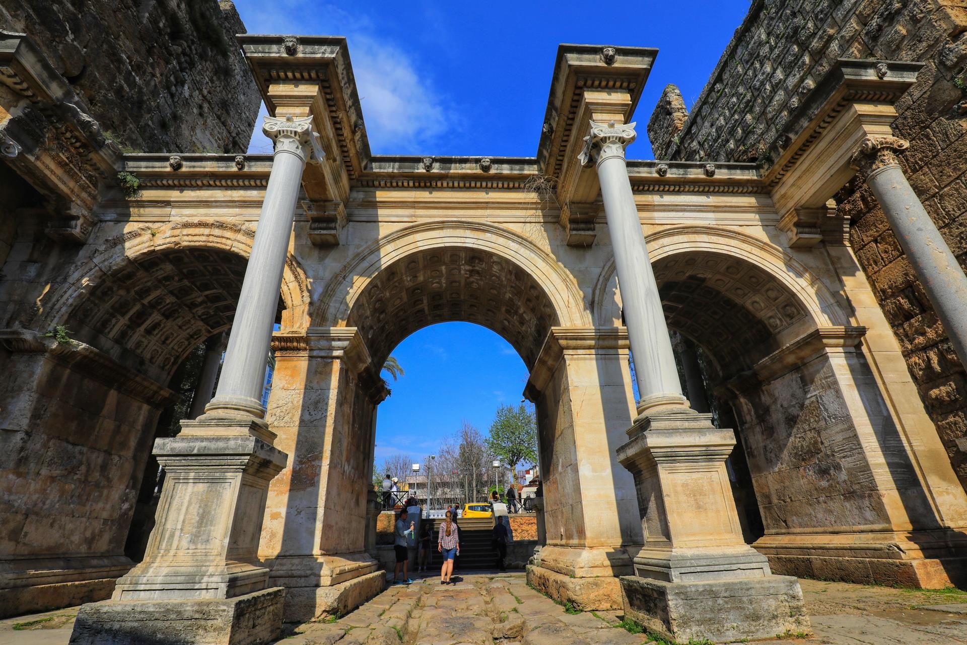 Tho Nhi Ky,  Amazing Tour anh 2