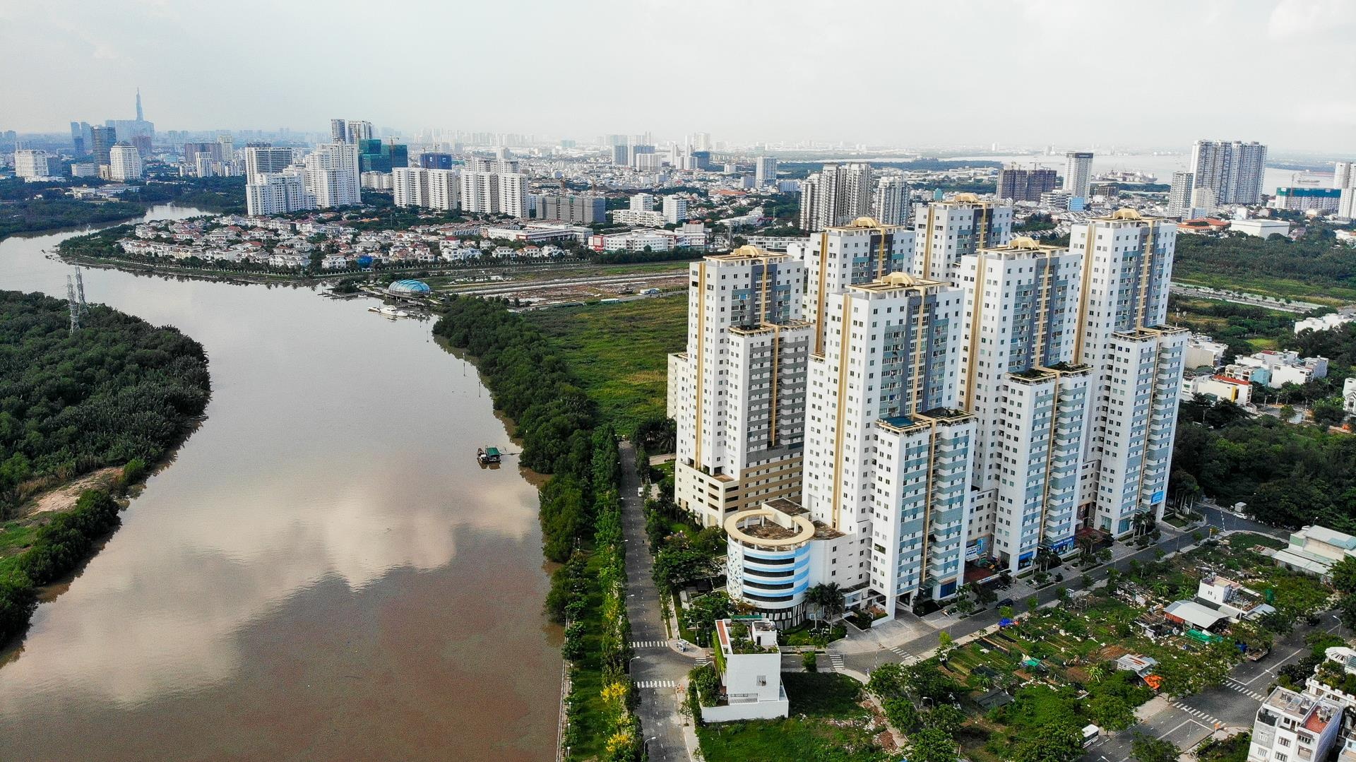 chung cu xay la liet duong Huynh Tan Phat anh 3