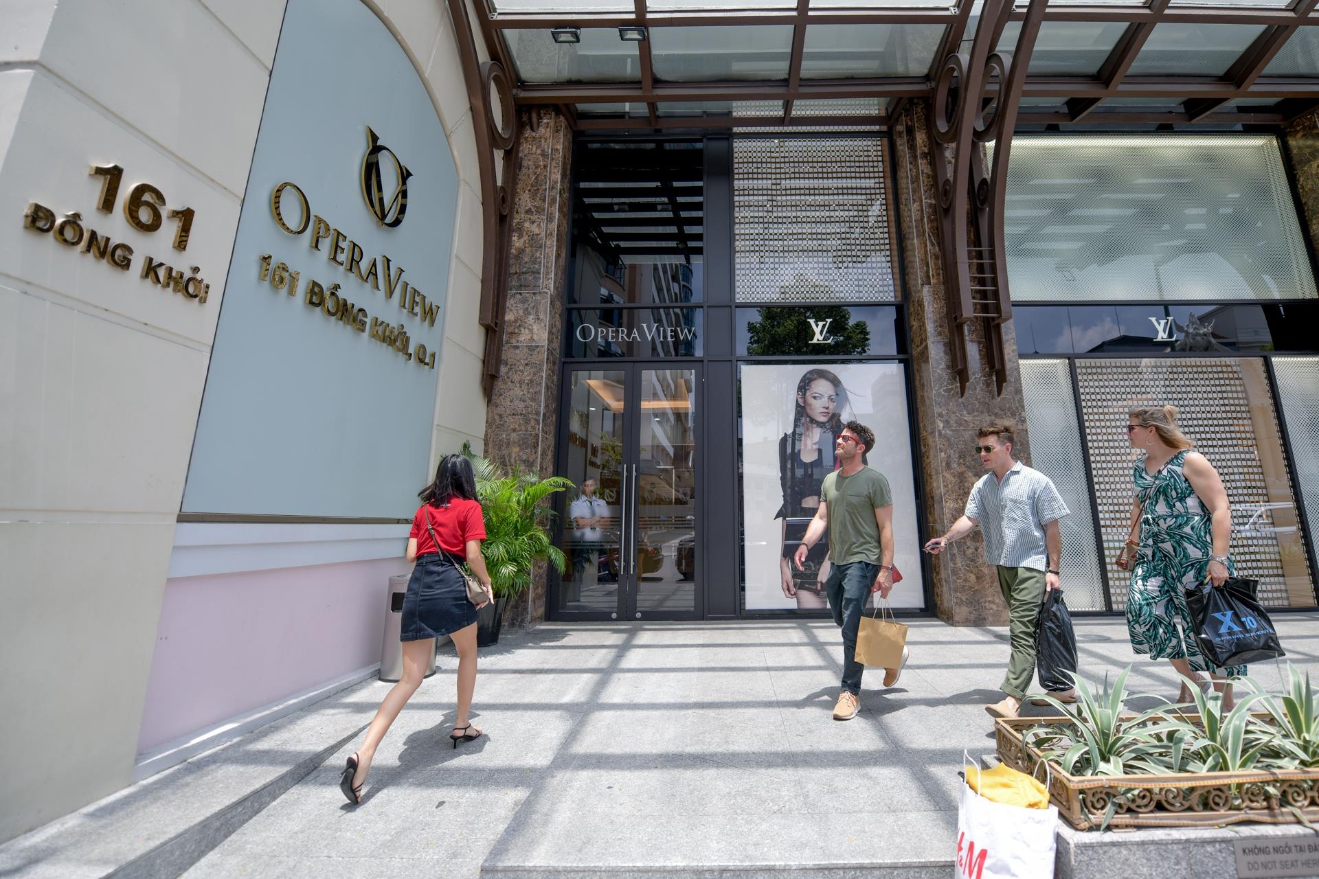 Dong Khoi - con duong trieu do giua Sai Gon anh 10