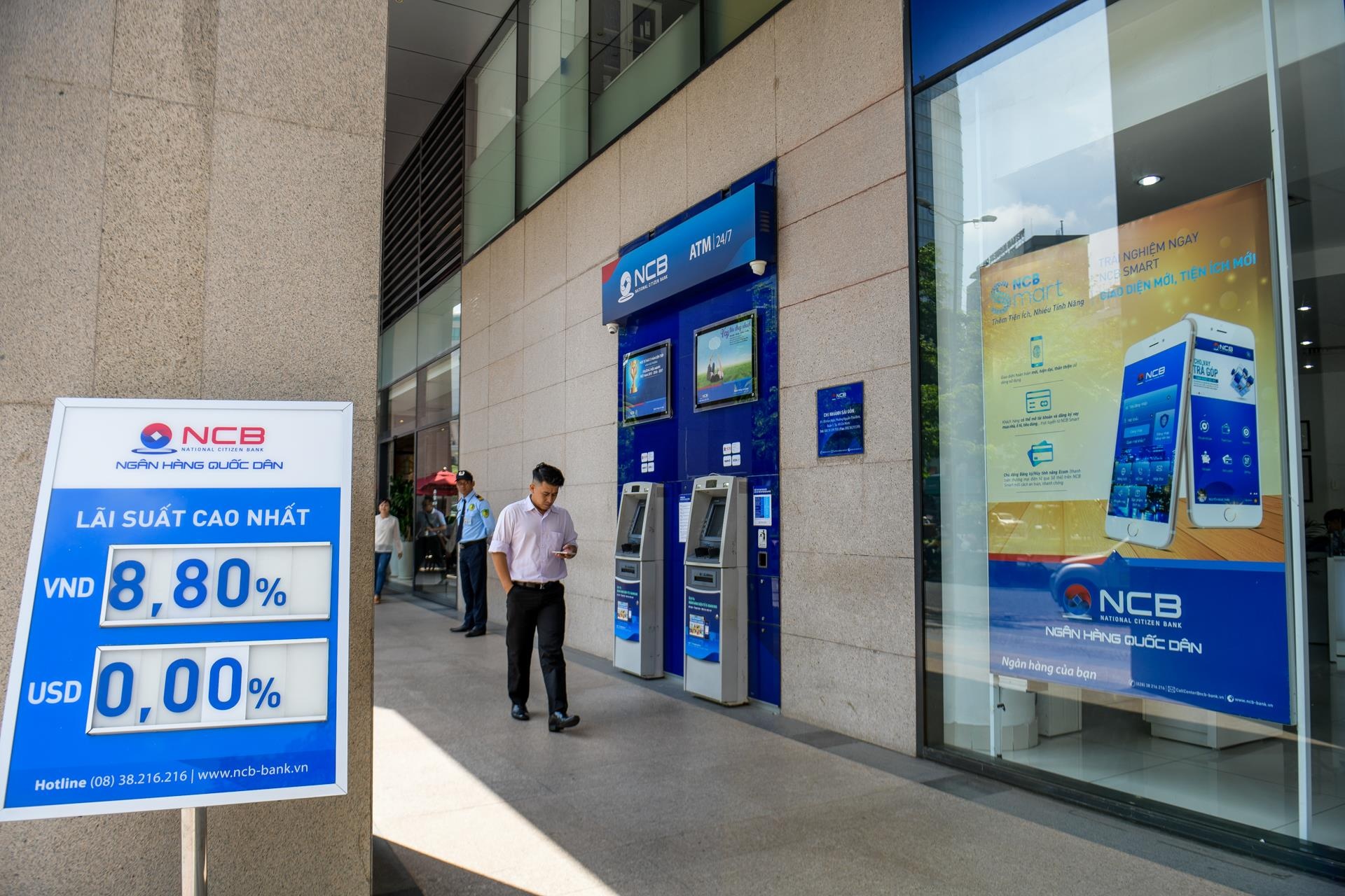 Co mot khu pho Wall giua long Sai Gon anh 14