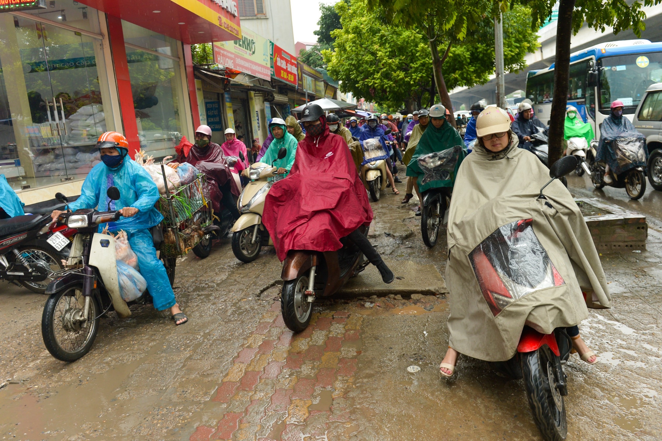 un tac giao thong trong mua anh 15