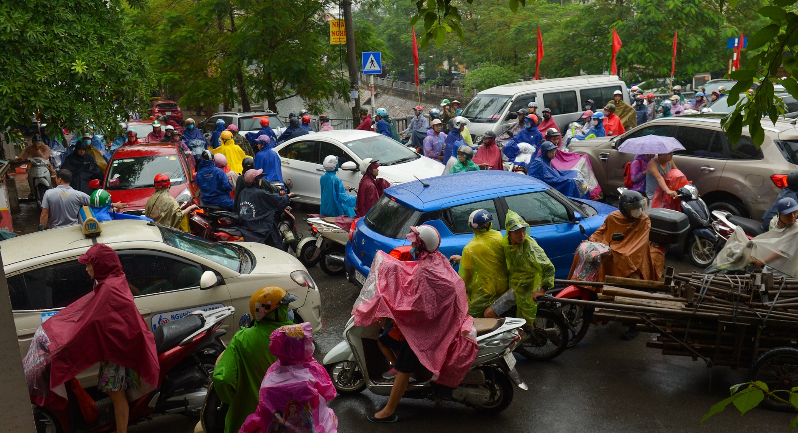 un tac giao thong trong mua anh 6