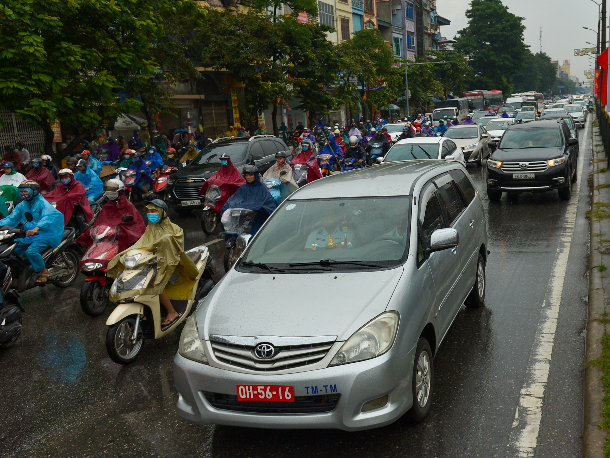 un tac giao thong trong mua anh 1