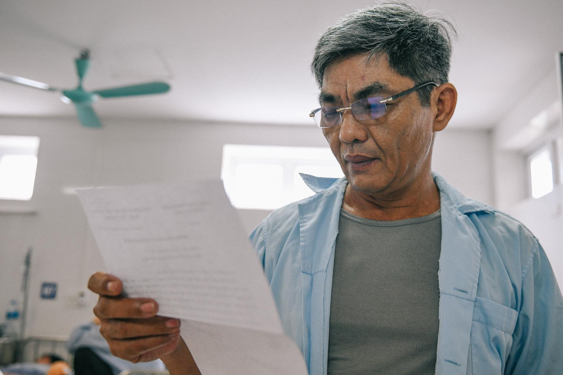 Nan nhan bi tat axit anh 18