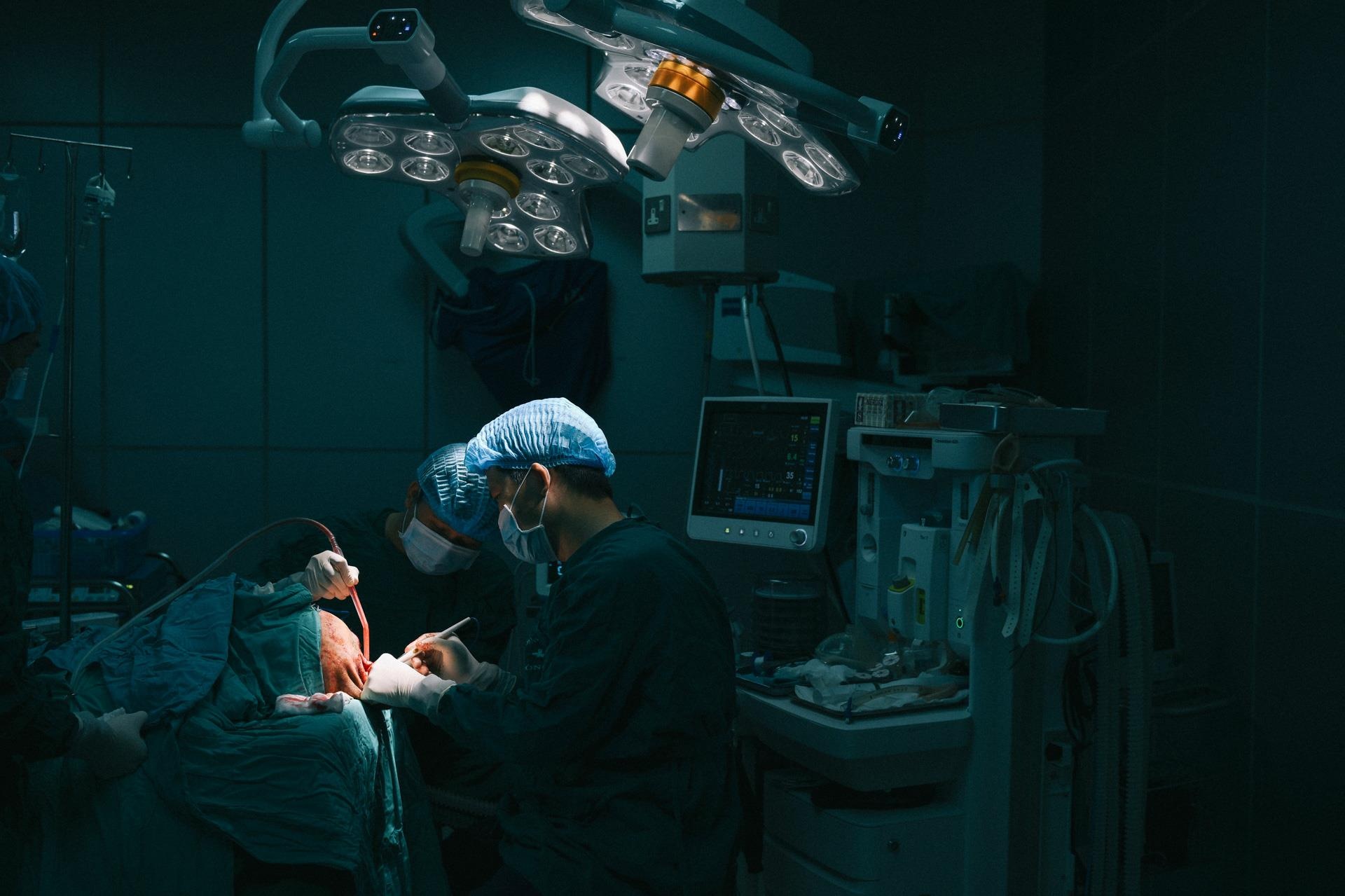 Nan nhan bi tat axit anh 25