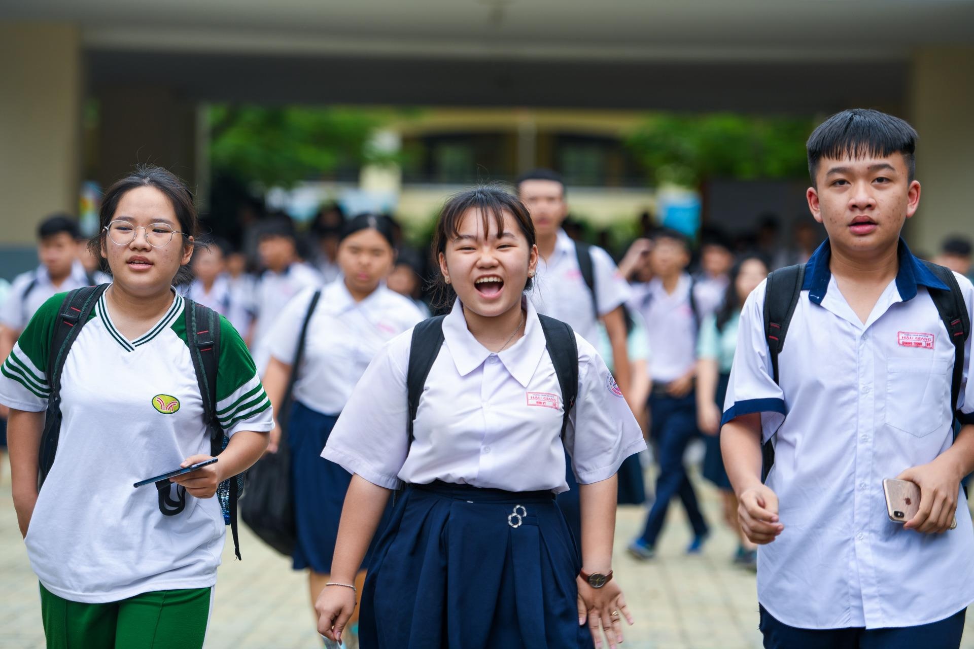 tuyen sinh vao lop 10 anh 9