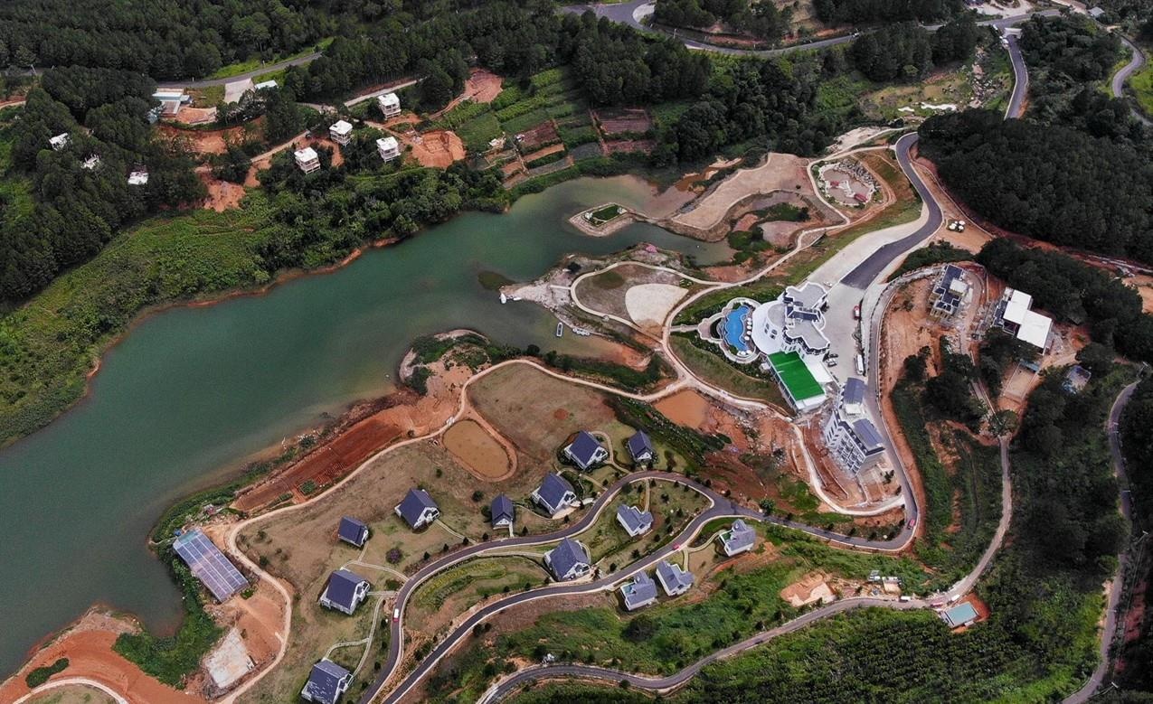 Nhieu du an bat dong san sai pham ‘bao vay’ ho Tuyen Lam o Da Lat hinh anh