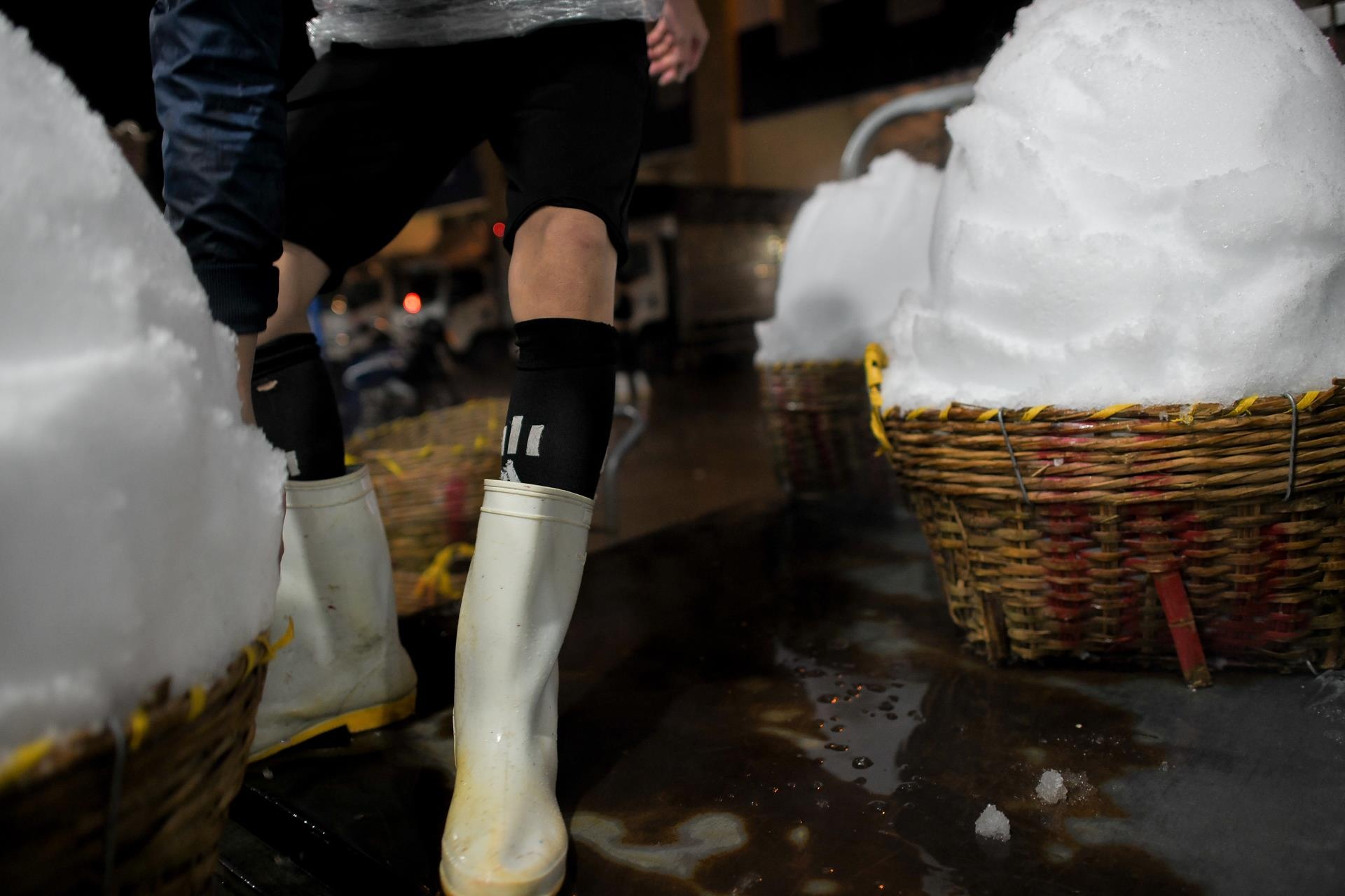 ban da cay cho Binh Dien anh 11