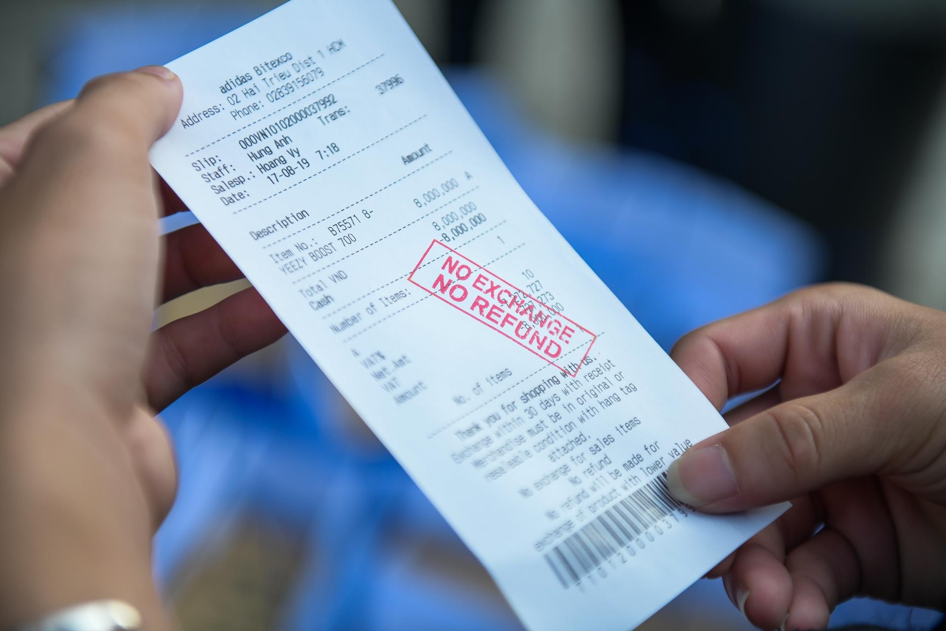 an ngu ngoai duong san giay yeezy boost 700 anh 12