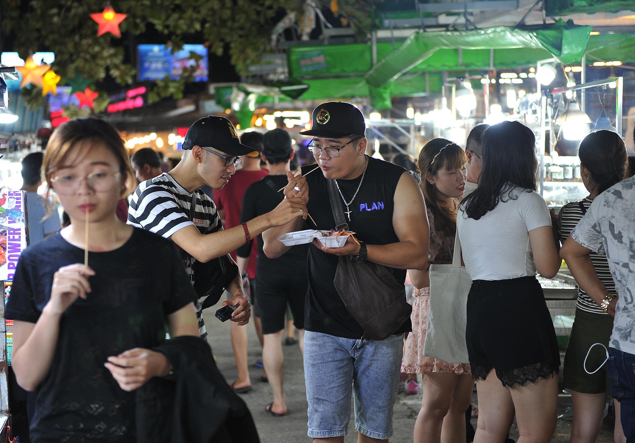 cho dem Phu Quoc vang ve dip nghi le anh 4