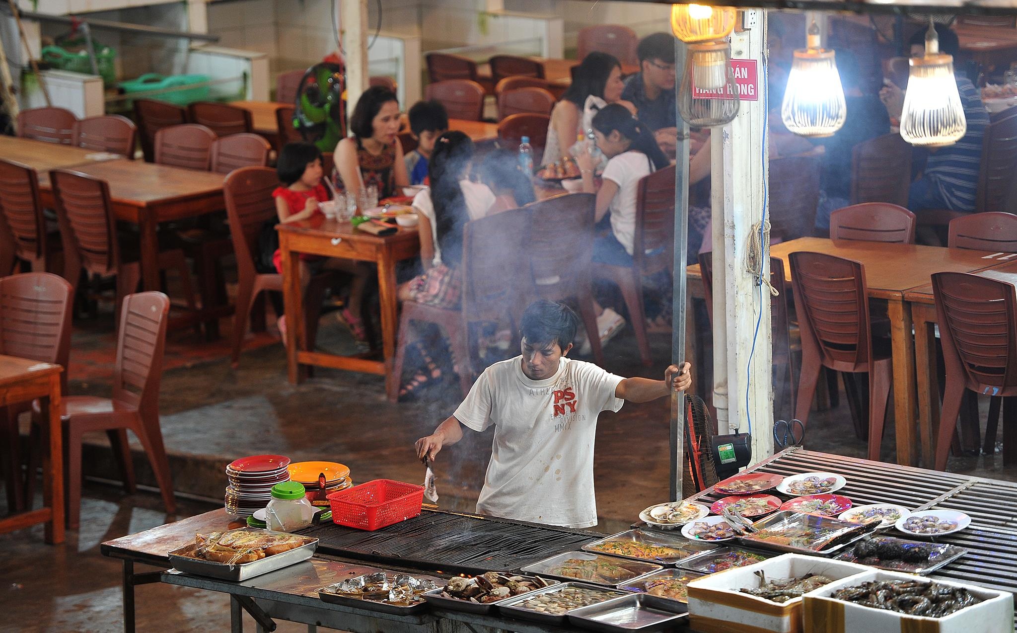 cho dem Phu Quoc vang ve dip nghi le anh 7