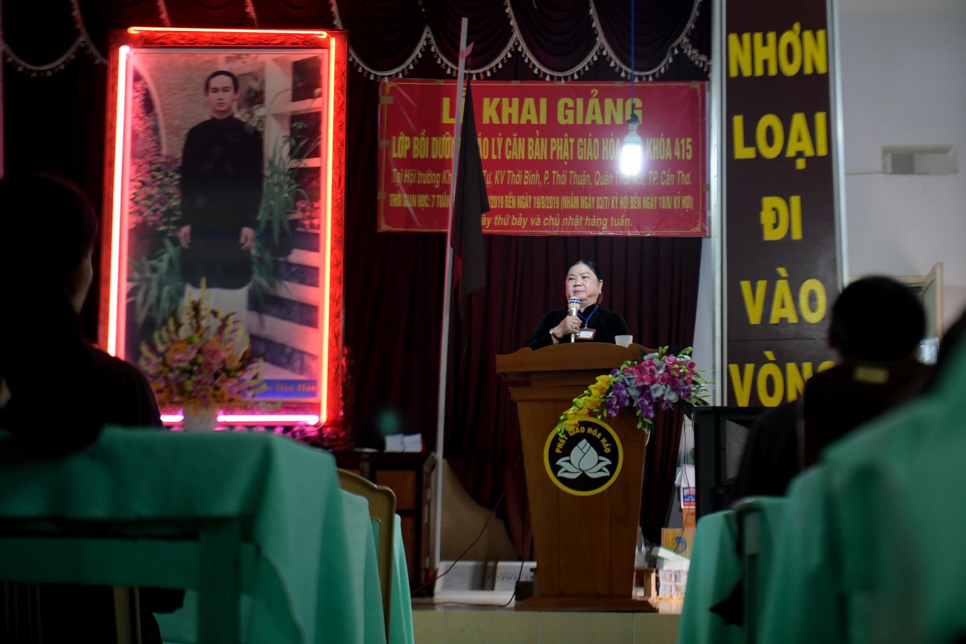 Sinh viên lớn tuổi u70 ảnh 17 Sinh vien lon tuoi u70 anh 17