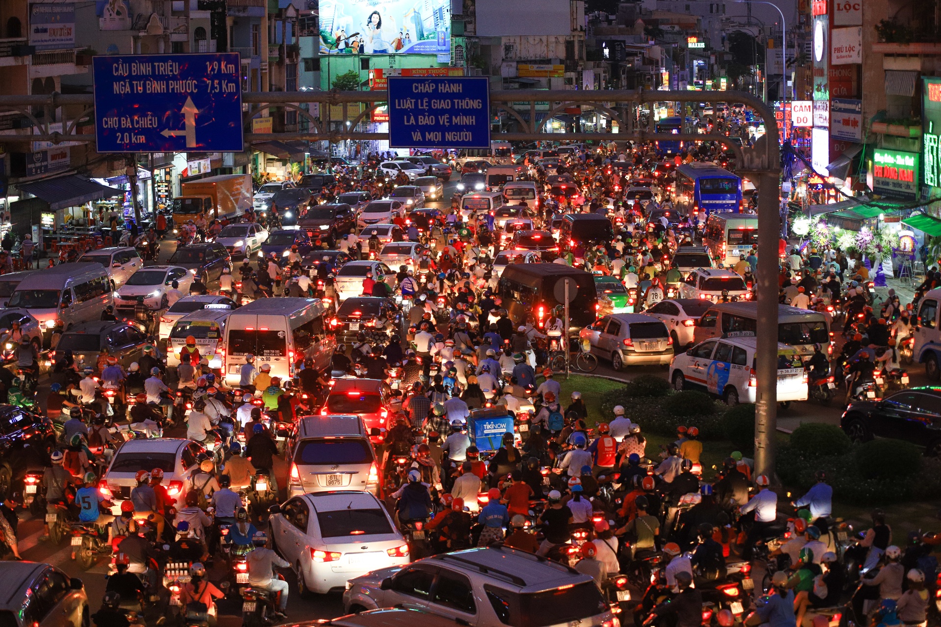 kẹt xe đường xô viết nghệ tĩnh ảnh 20 ket xe duong xo viet nghe tinh anh 20