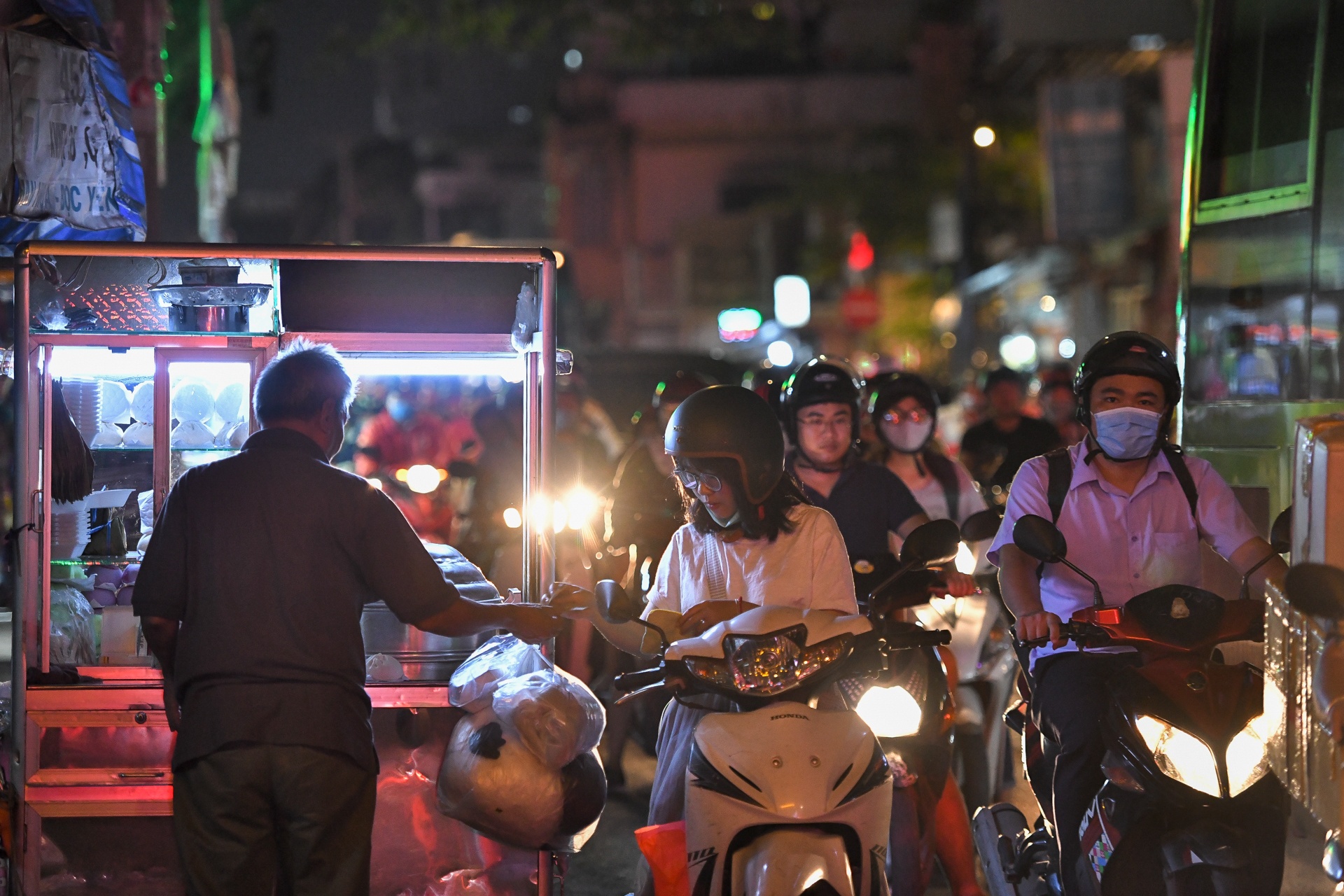 kẹt xe đường xô viết nghệ tĩnh ảnh 6 ket xe duong xo viet nghe tinh anh 6