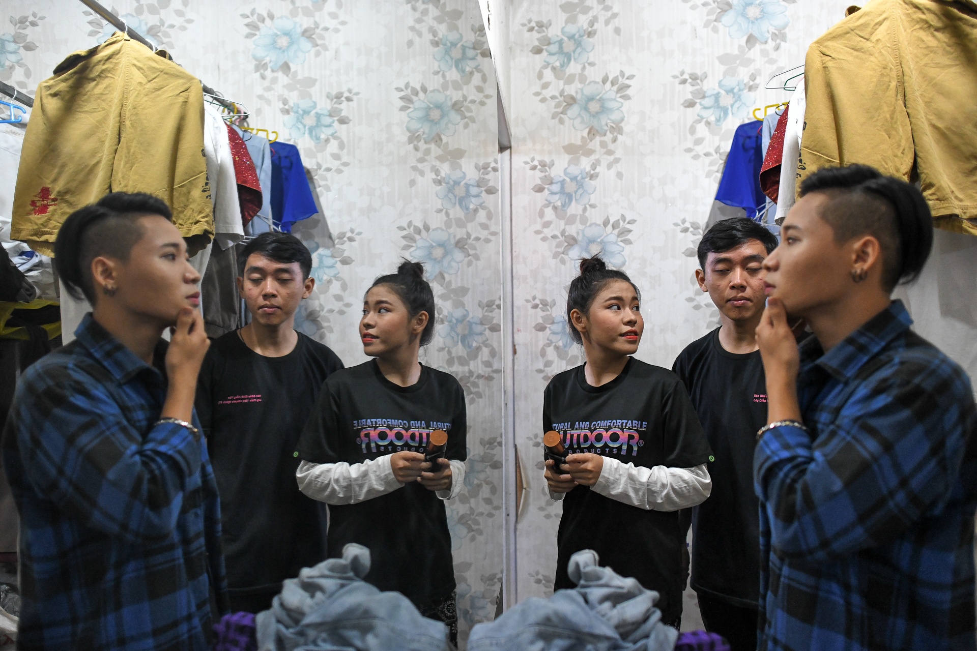 đêm cuối sân khấu kịch Hồng Vân ảnh 13 dem cuoi san khau kich Hong Van anh 13