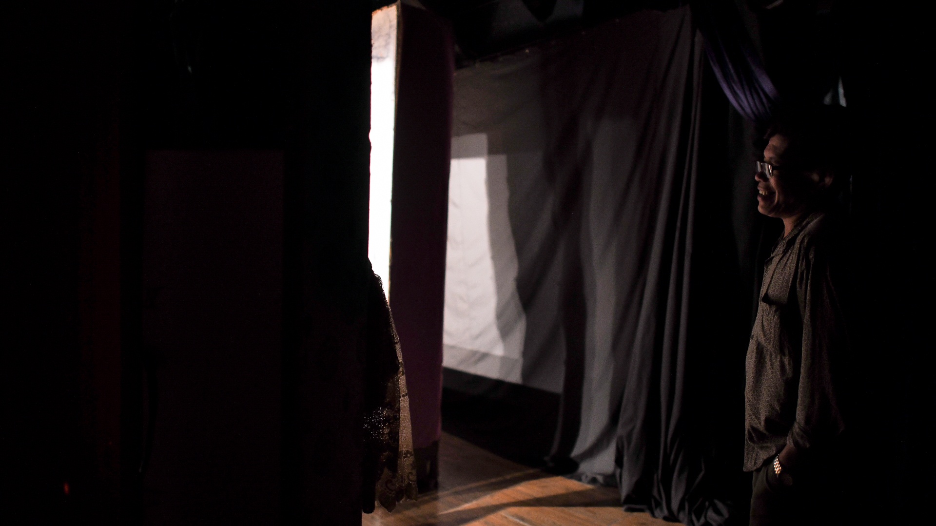 đêm cuối sân khấu kịch Hồng Vân ảnh 2 dem cuoi san khau kich Hong Van anh 2