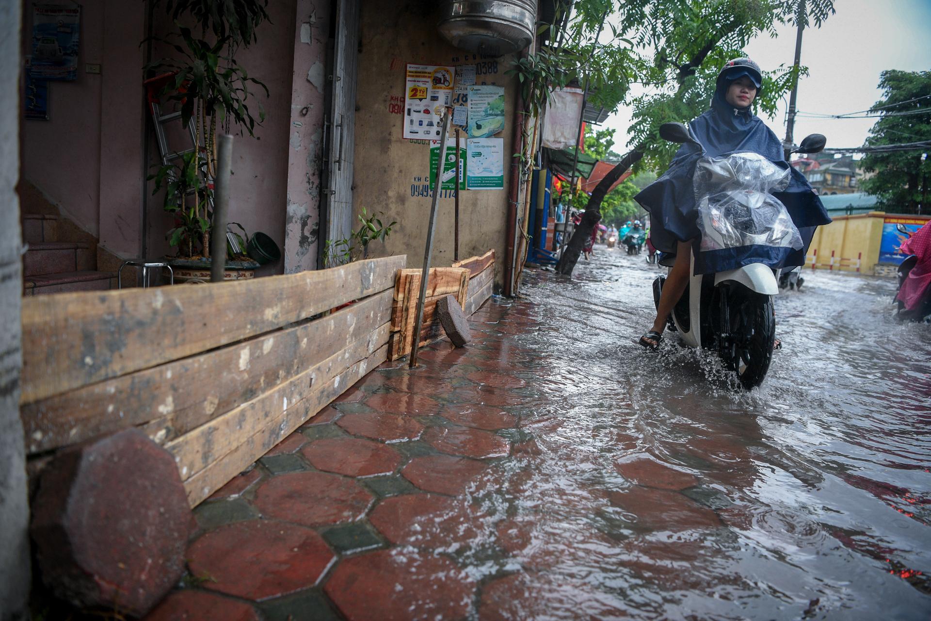 mua lon o Ha Noi sau nhung ngay o nhiem anh 3