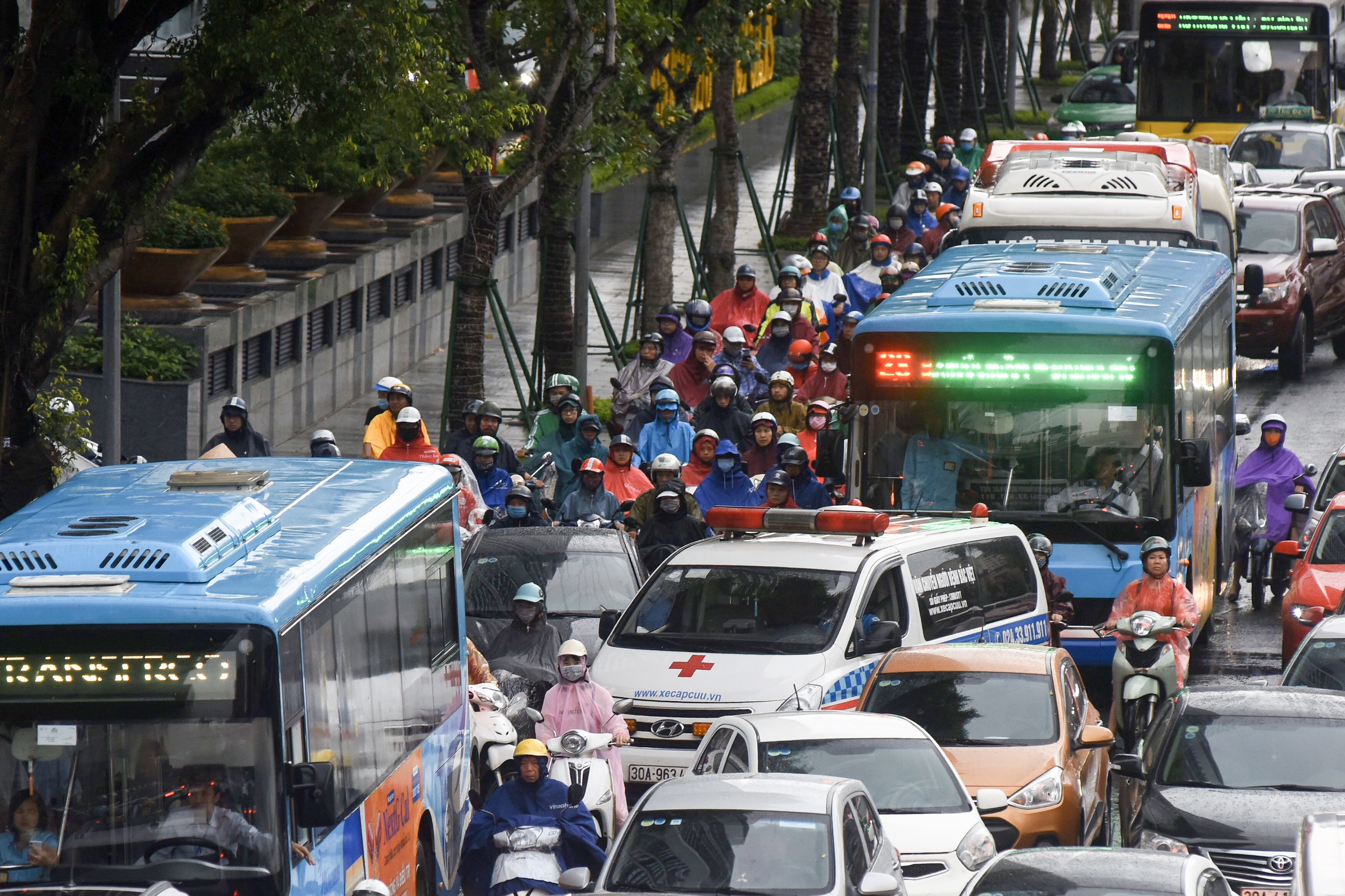 mua lon o Ha Noi sau nhung ngay o nhiem anh 7