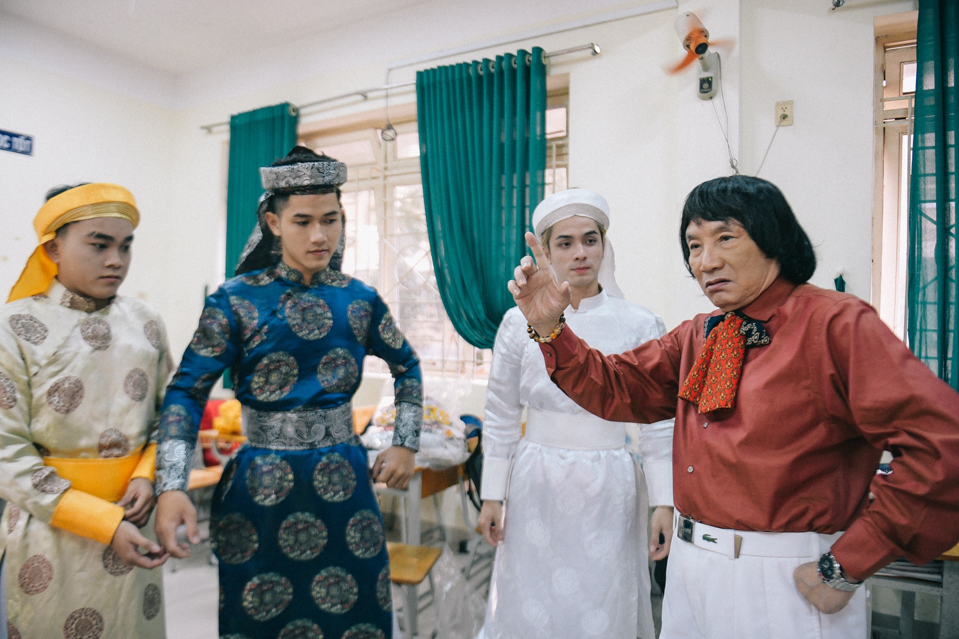 nghệ sĩ nhân dân Minh Vương hát cải lương ảnh 12 nghe si nhan dan Minh Vuong hat cai luong anh 12