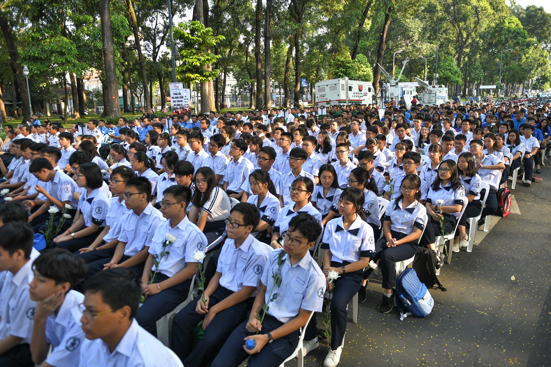 le tuong niem cac nan nhan tu vong do tai nan giao thong anh 2